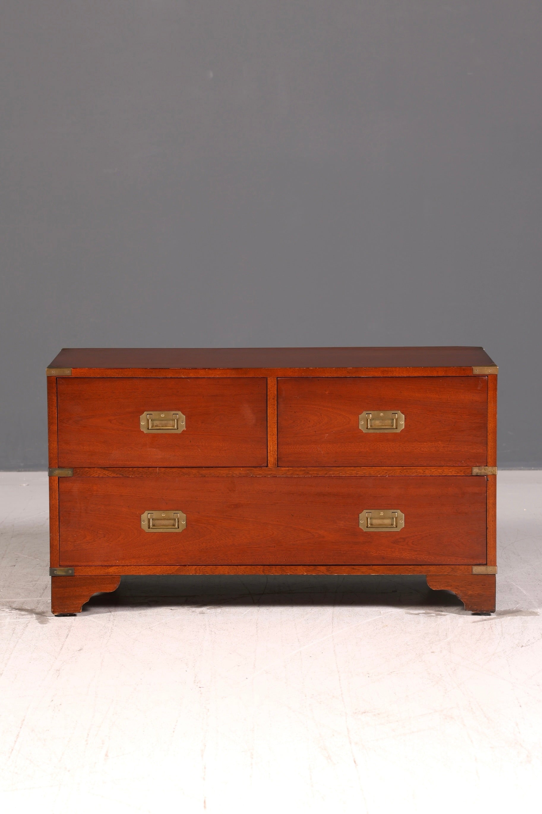 Wunderschöne Maritime Kommode Kemble Englisch Military Chest Schubladenkommode Wäschekommode 1 von 2