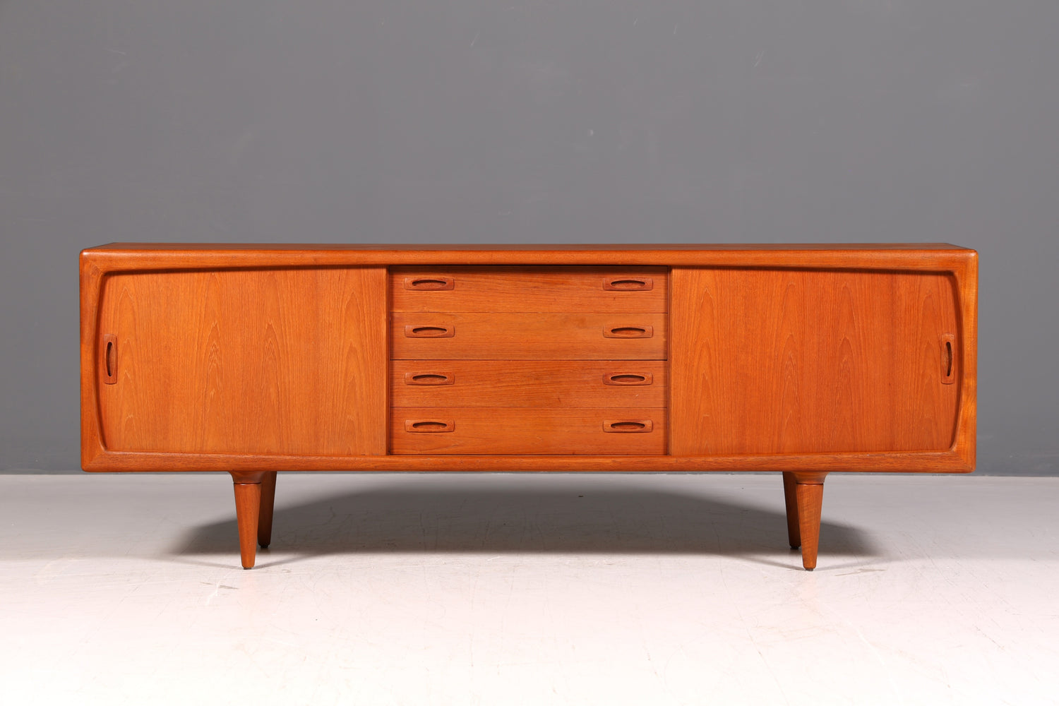 Beeindruckendes Original H.P. Hansen XXL Sideboard Teak Holz TV Kommode Lowboard Danish Design Vintage Schrank