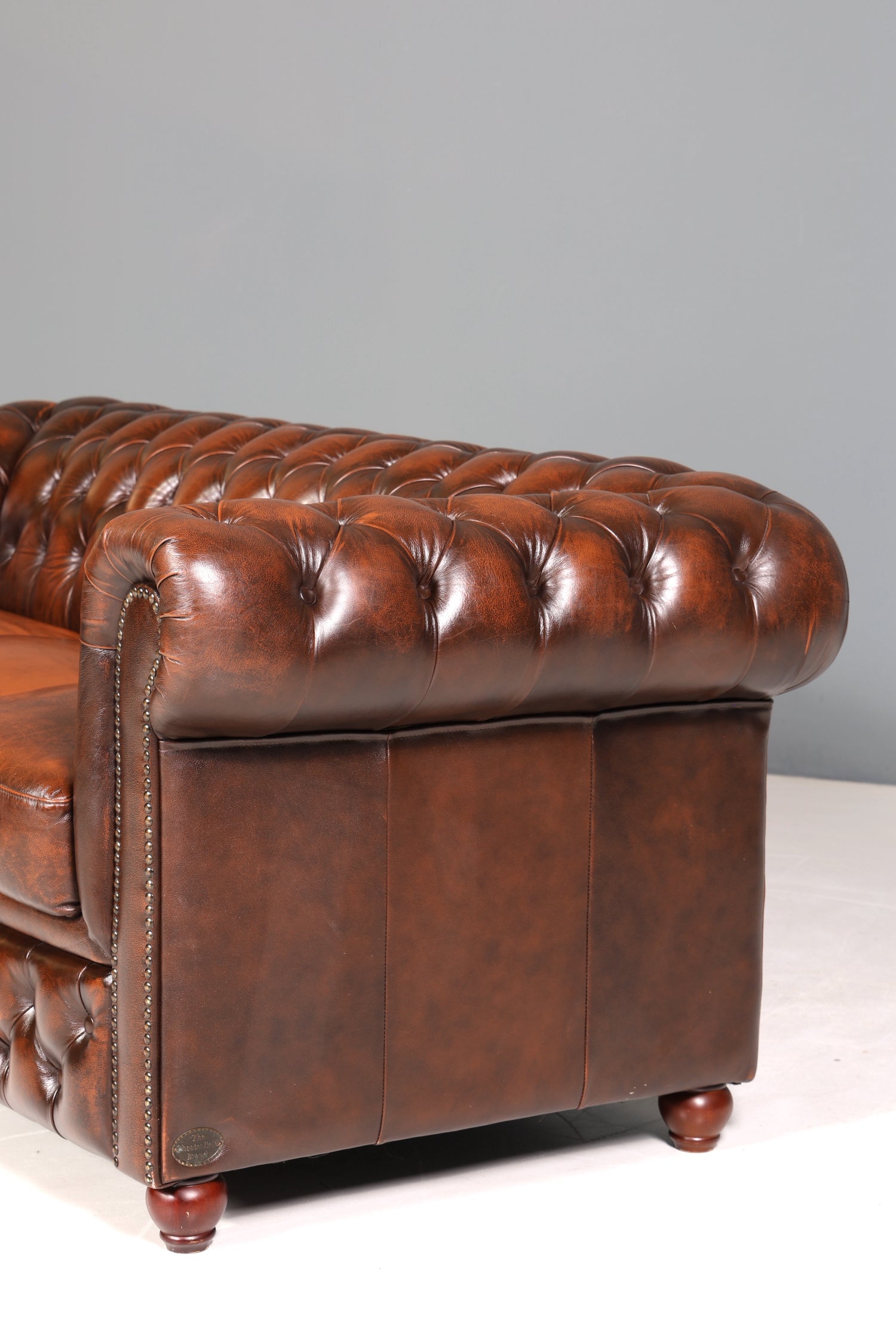 Wunderschönes Original Chesterfield Sofa 3- Sitzer echt Leder Couch Herrensofa