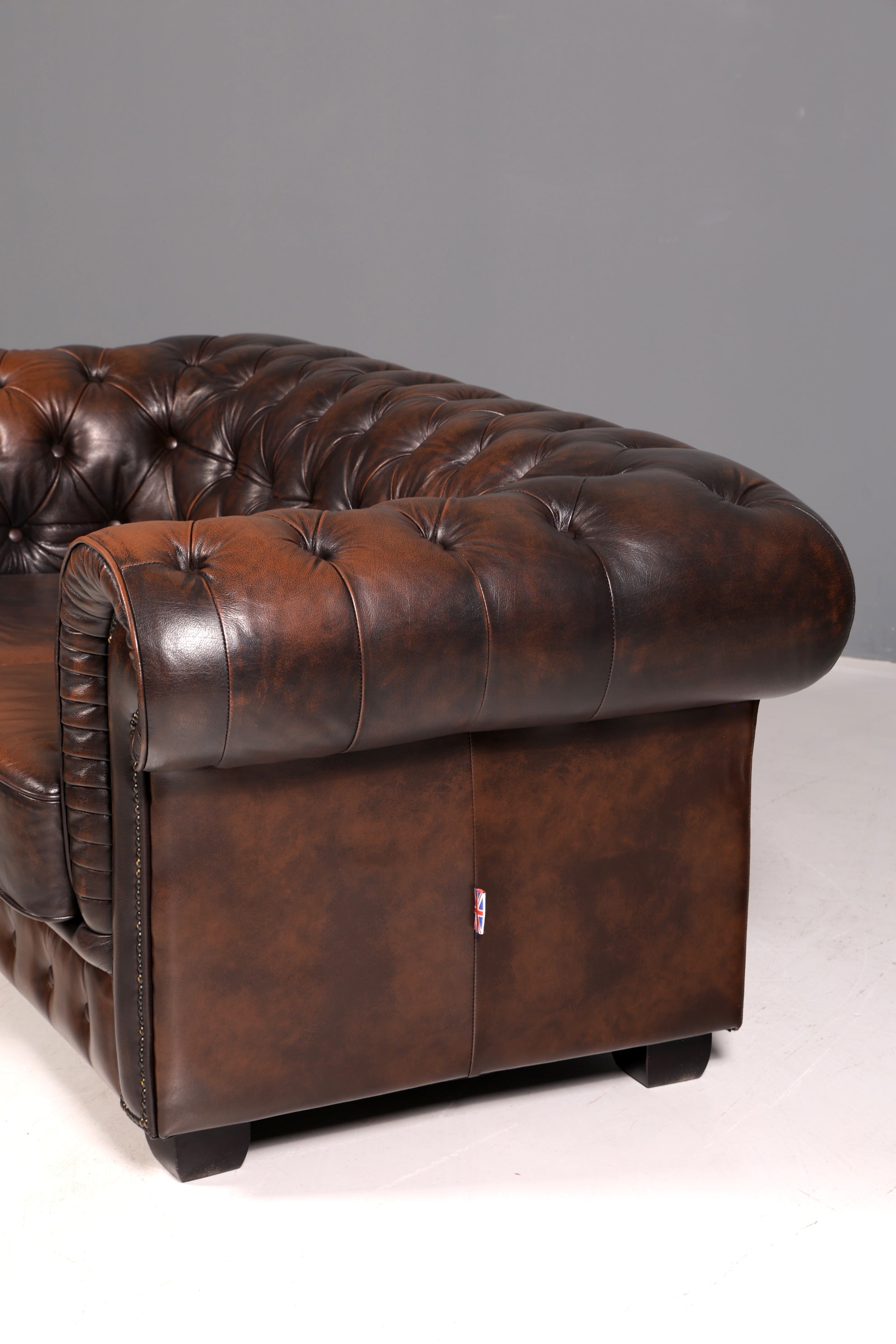 Wunderschönes Original Chesterfield Sofa 2-Sitzer Couch England Echt Leder Polstersofa Englisch Vintage