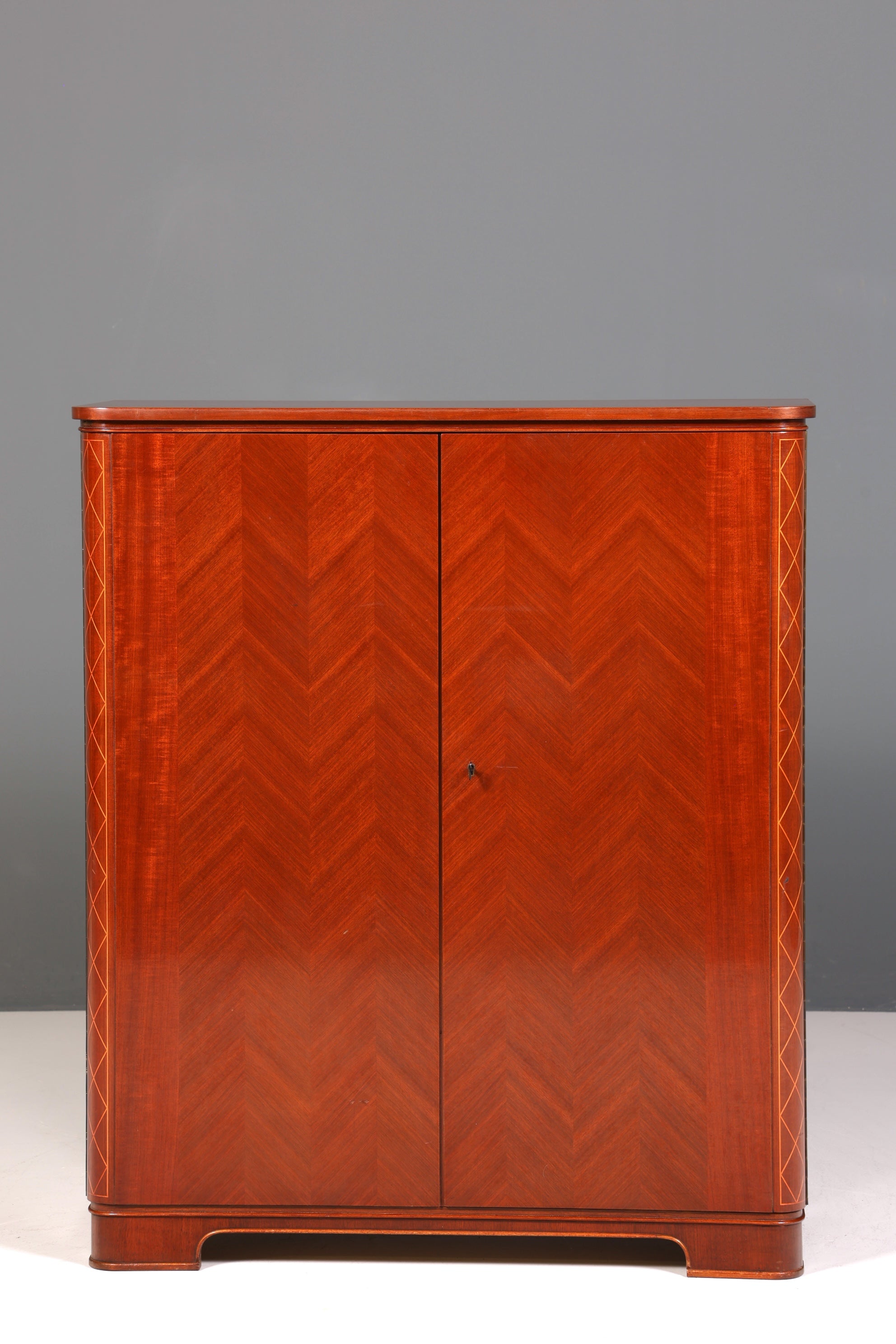 Wunderschöner Mid Century Schrank 60er Jahre Wäscheschrank Aktenschrank Kommode