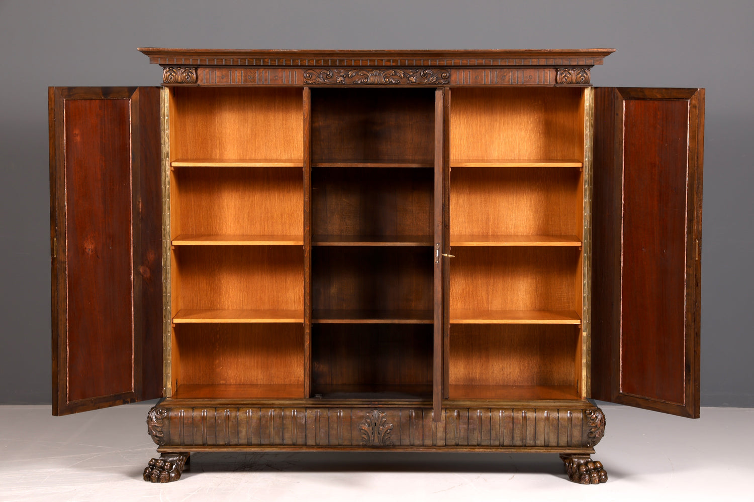Beeindruckender Neorenaissance Bücherschrank Gründerzeit Vitrine Herrenzimmer Buffet Schrank Antik Massivholz