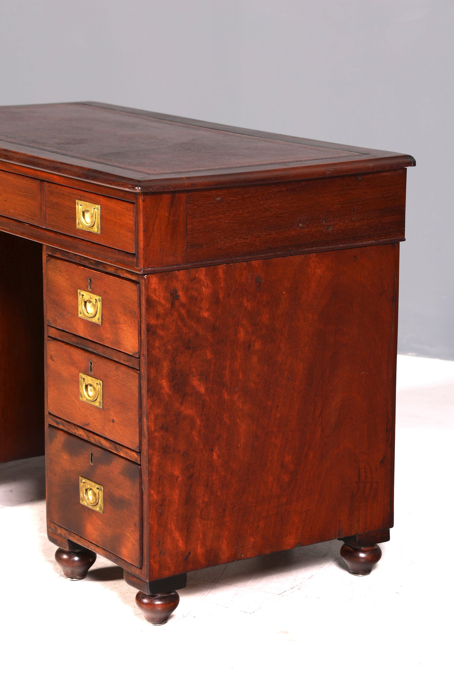 Edler Englischer Military Chest Schreibtisch Maritim Bürotisch Lederauflage Office Desk