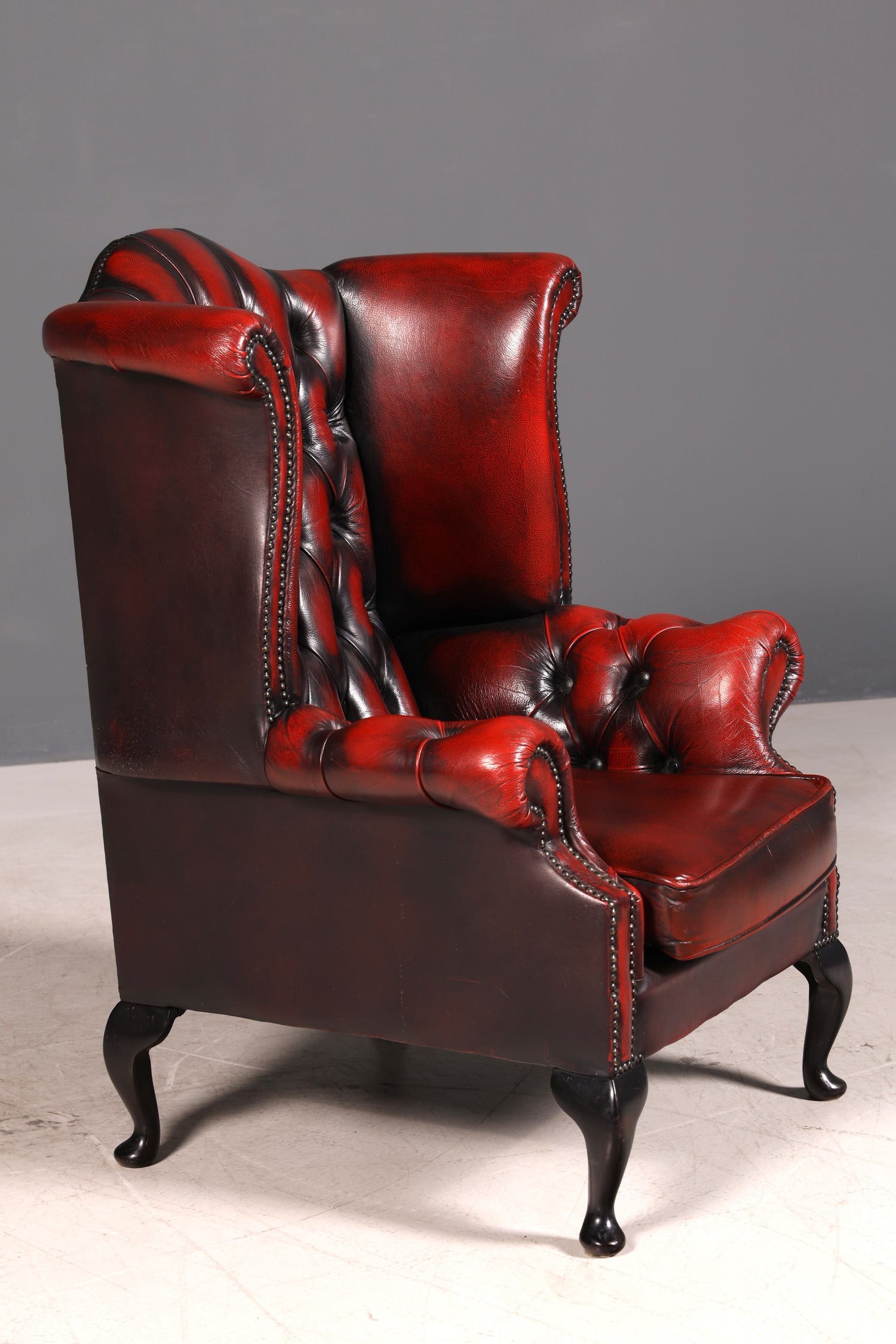 Original Chesterfield Ohrenbacken Sessel Queen Anne Englisch Oxblood Leder Herrensessel UK Armlehnsessel 1 von 2