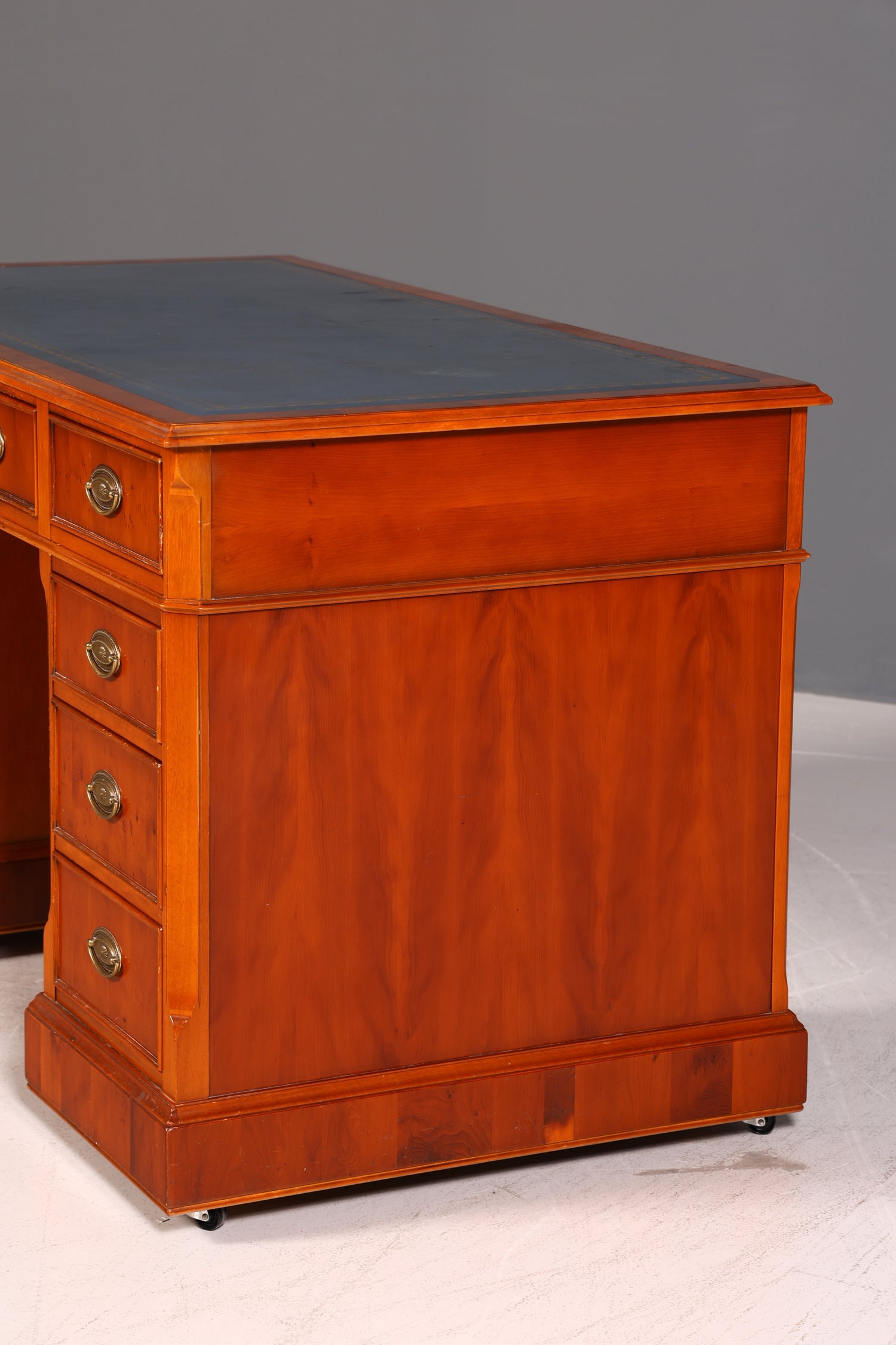 Wunderschöner Original Heldense Englischer Schreibtisch Eibe Echt Lederauflage Bürotisch Office Desk