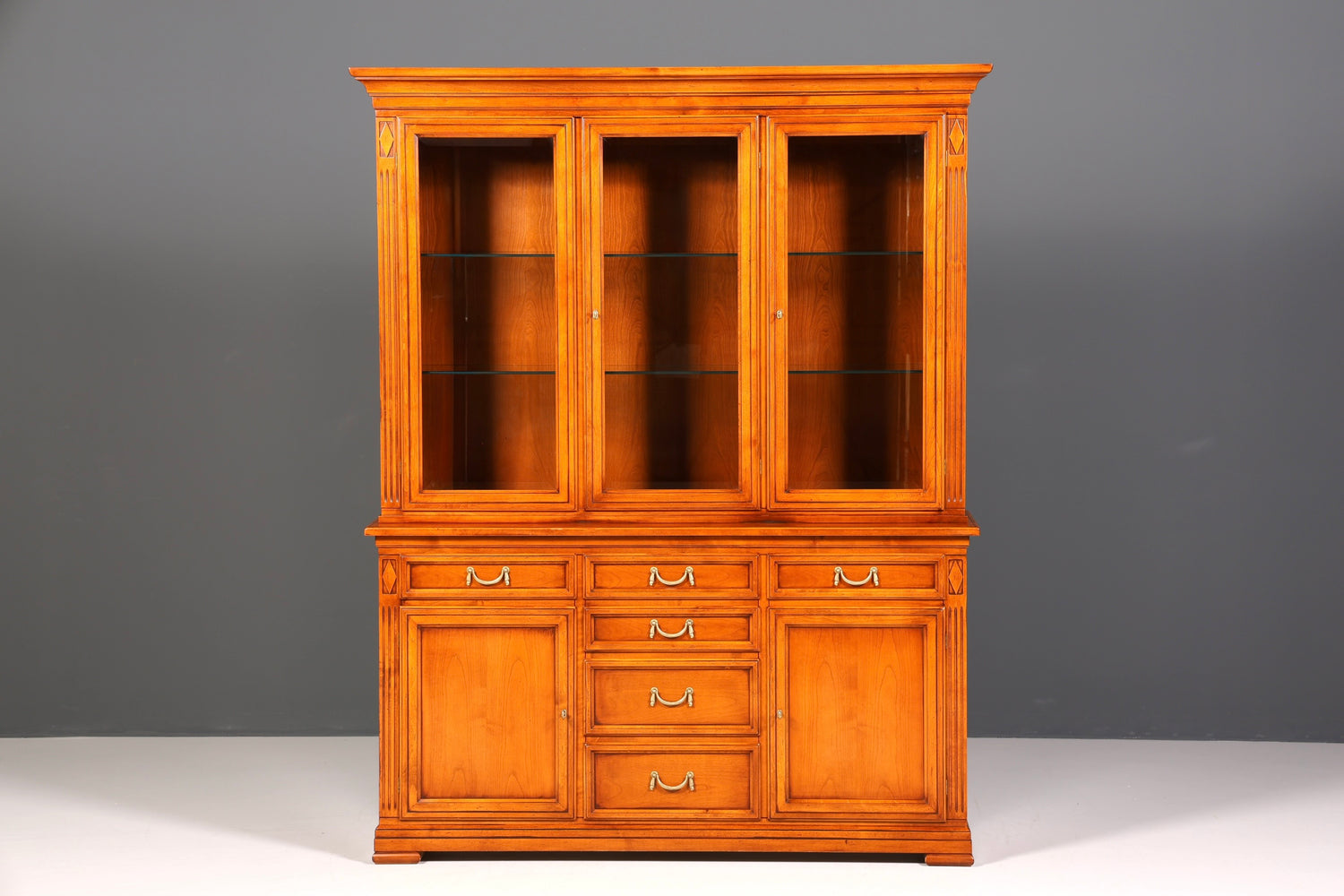 Traumhafte Original Selva Vitrine Antik Stil massiv Holz Buffet Villa Borghese Schrank Regal