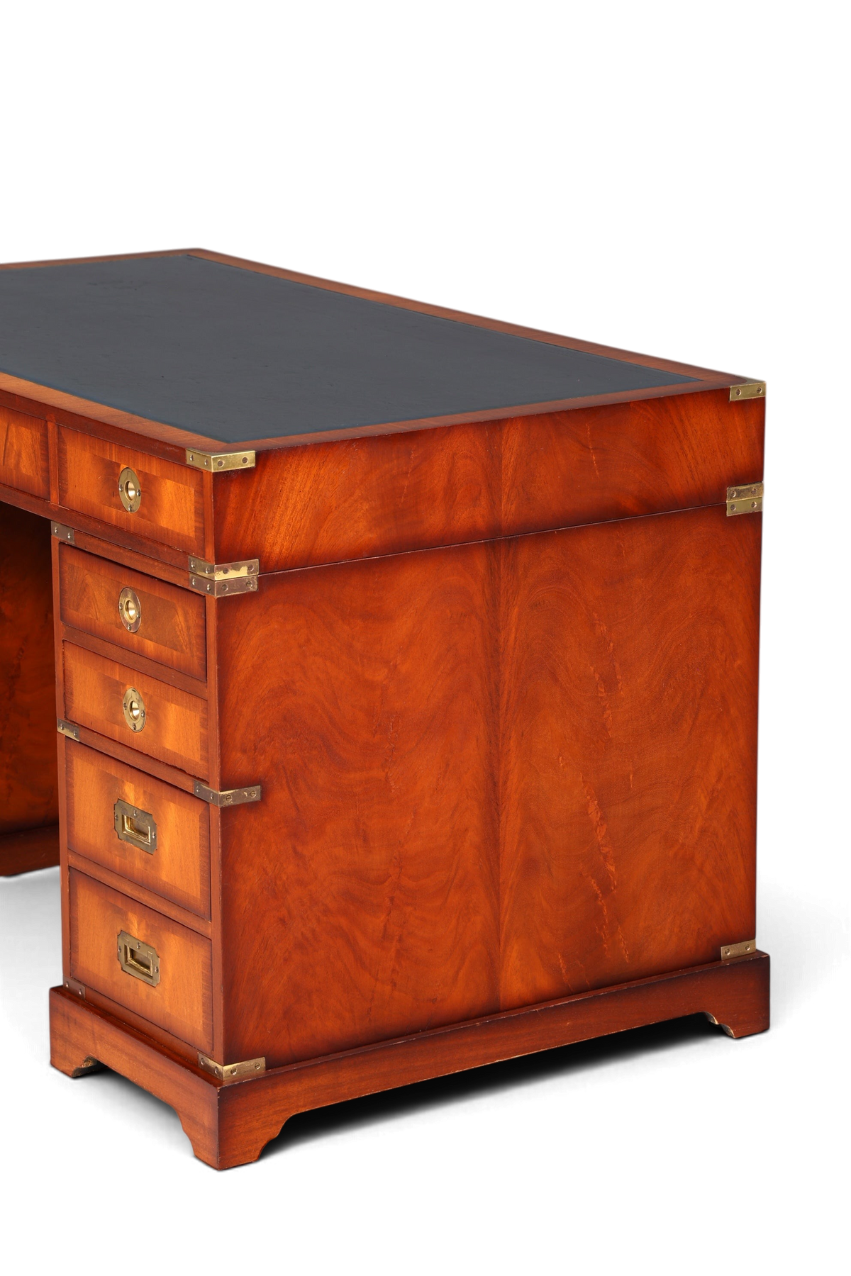 Hauptstadt Möblerei maritimer Military Chest Schreibtisch aus Holz mit schwarzer Lederauflage und Messingbeschlägen