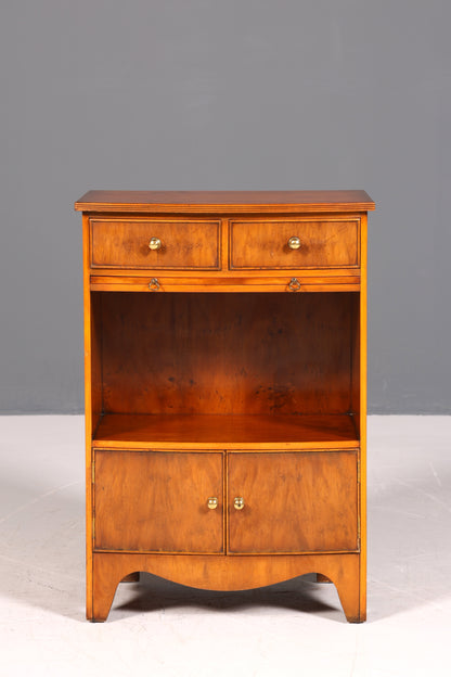 Wunderschöne Englische Kommode Eibe Schrank Reprodux Bevan Funnell Antik Stil Ablagetisch