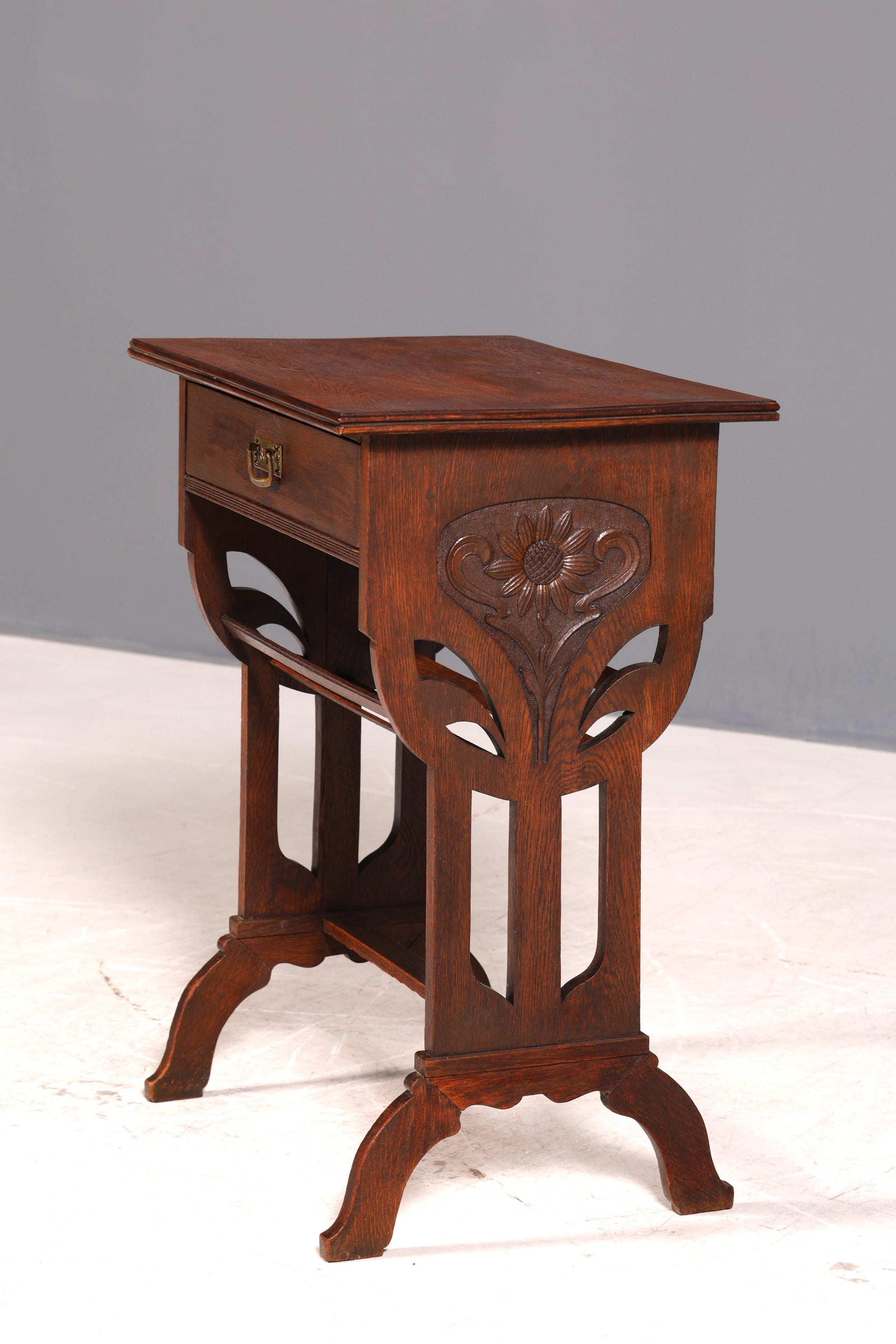 Filigrane Jugendstil Kommode Eiche Holz Antik Beistelltisch Nähtisch um 1910