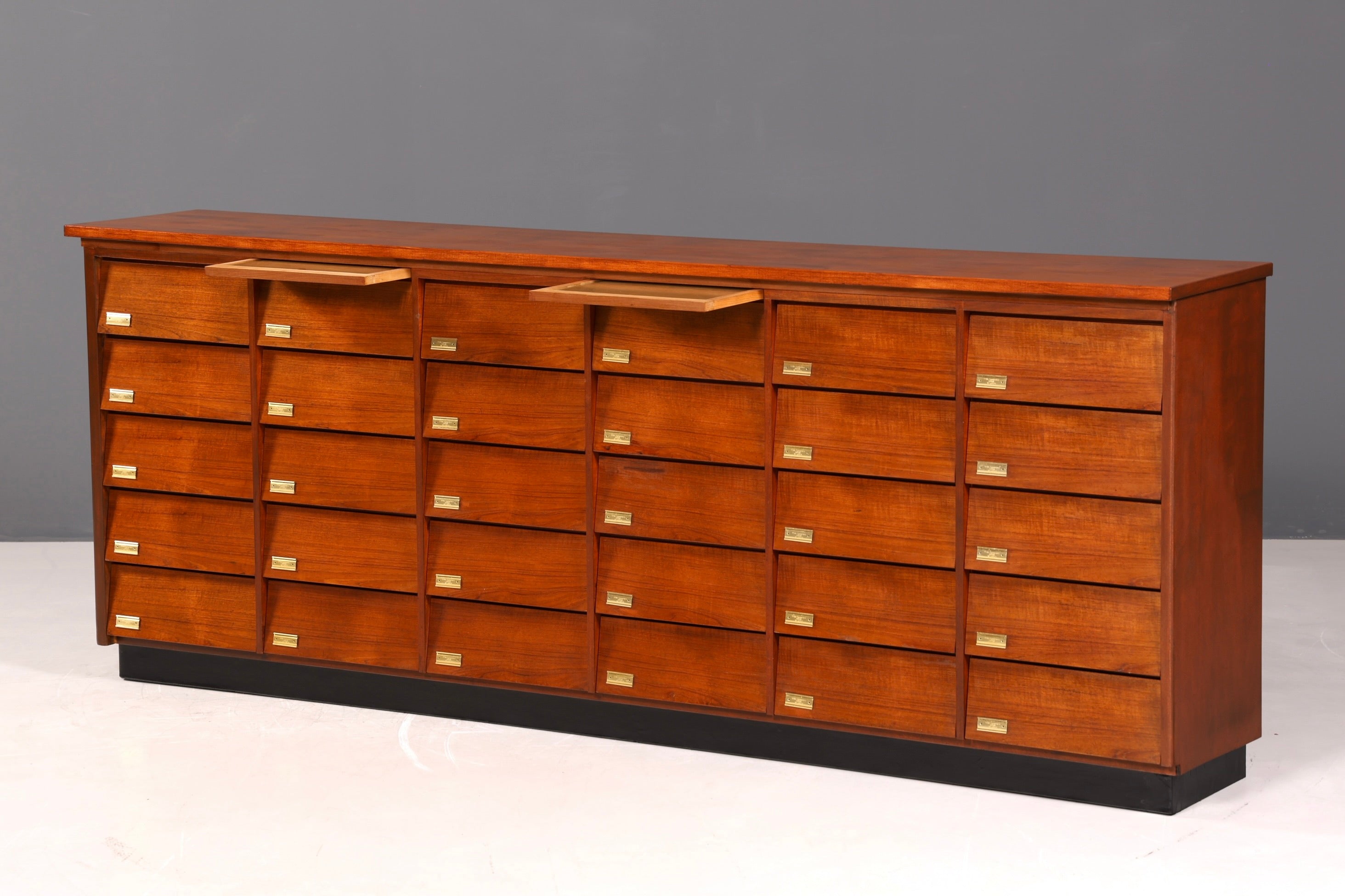 G112 Finish Wunderschöne Mid Century Kommode Vintage Bauhaus Apotheker Schrank Retro Schubladenkommode