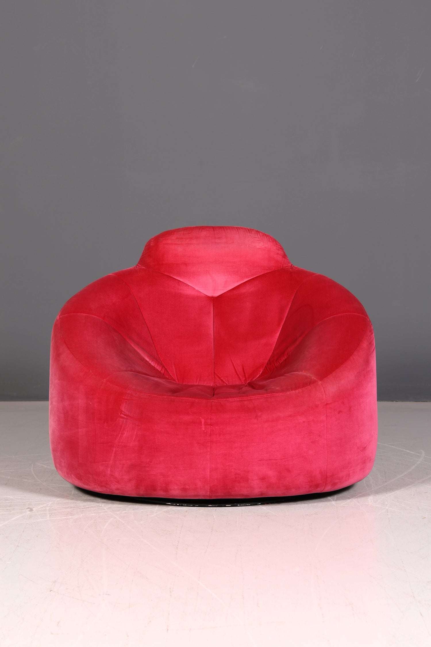 Edler Ligne Roset Pumpkin Sessel mit Hocker Pink Samt Designer Loungesessel Pierre Paulin Pouf Vintage