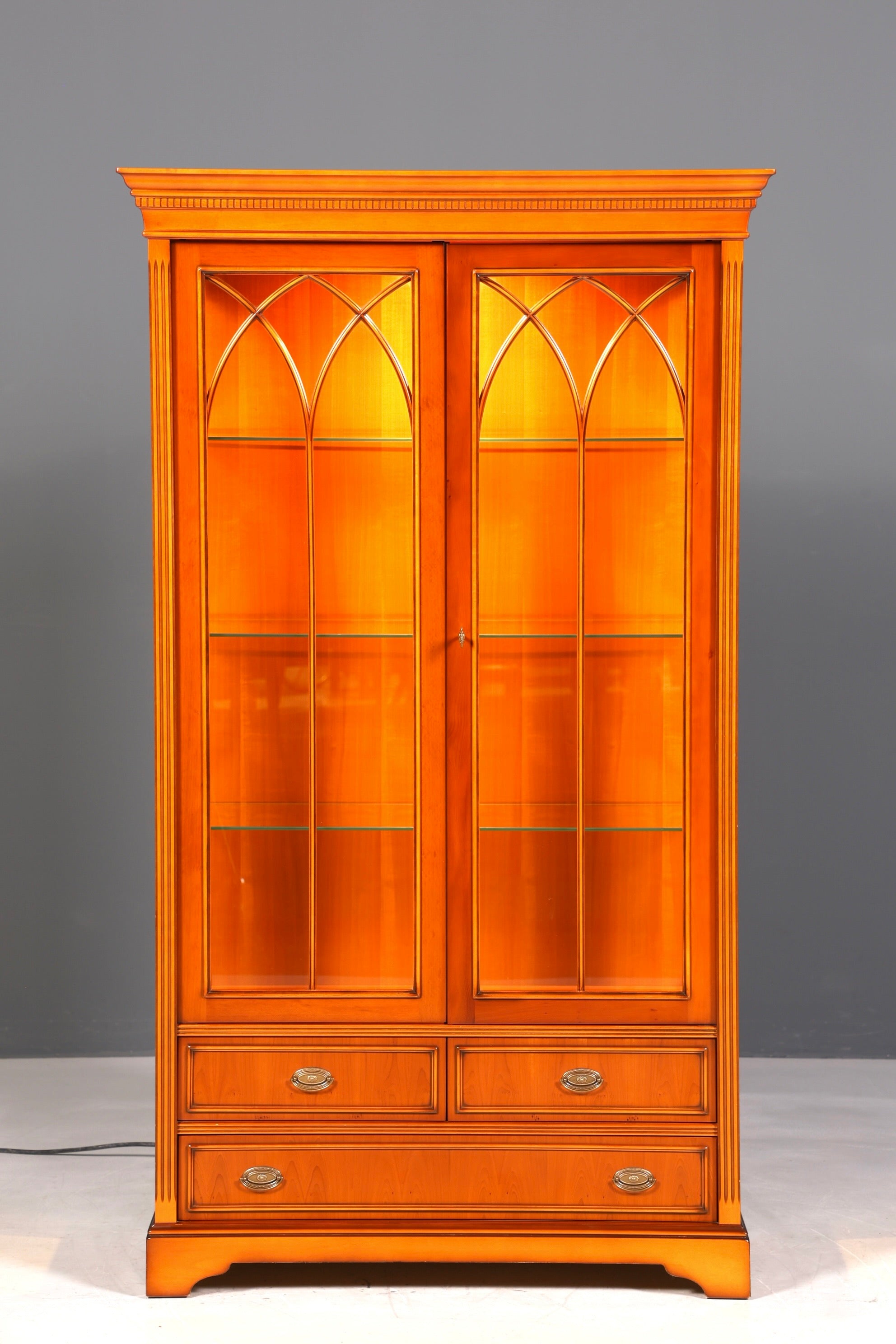 Wunderschöne Englische Vitrine Eibe Bücherschrank Buffet Antik Stil Glasvitrine