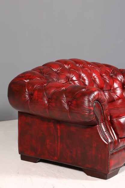 Wunderschöne Original Chesterfield 2-Sitzer Couch Englisches echt Leder Oxblood Sofa UK