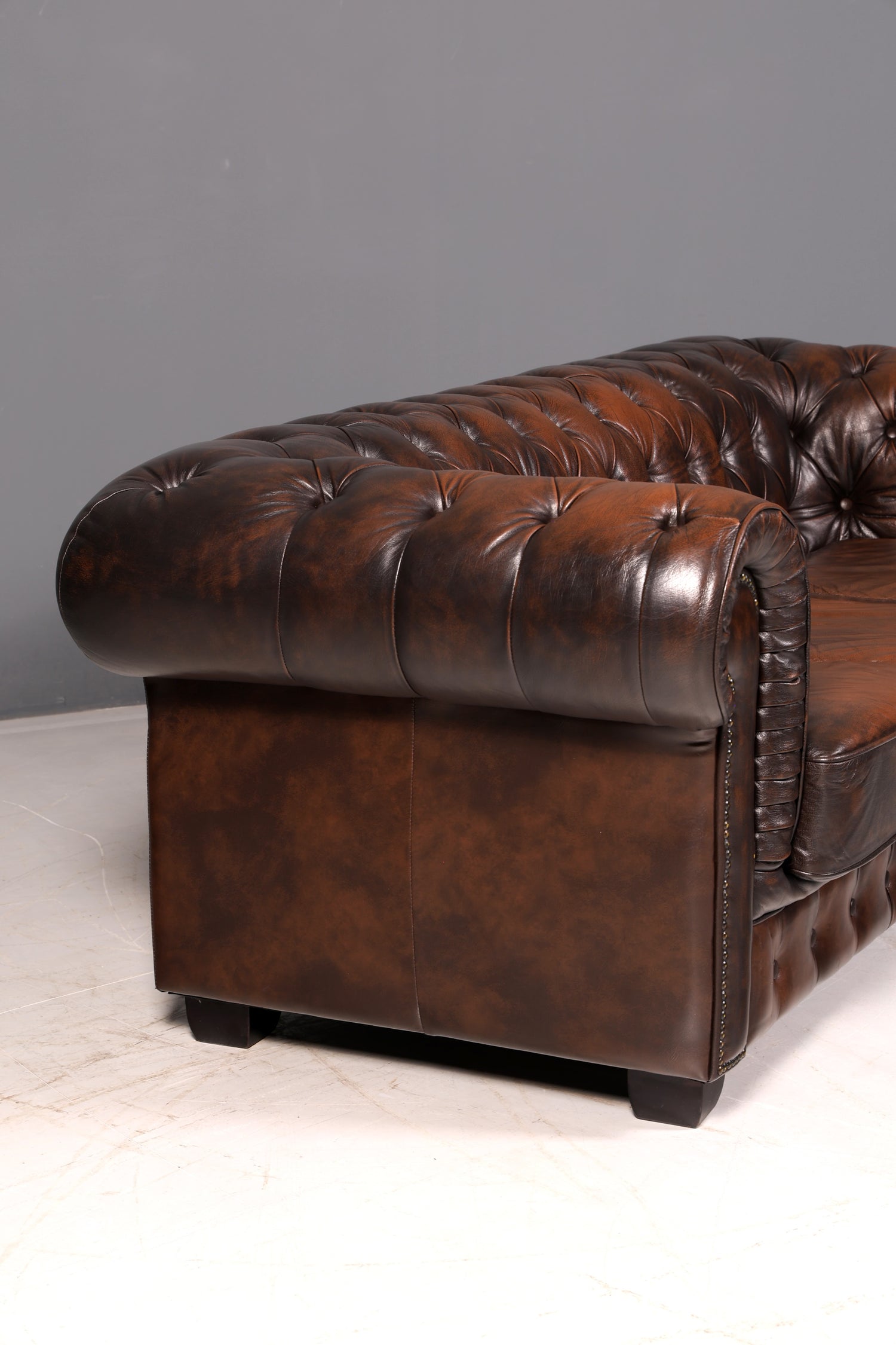 Wunderschönes Original Chesterfield Sofa 3-Sitzer Echt Leder Couch Englisch Ledersofa Vintage