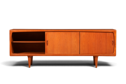 Hauptstadt Möblerei H.P. Hansen XXL Sideboard aus Teakholz im Mid Century Design mit Schiebetüren und Regalfach