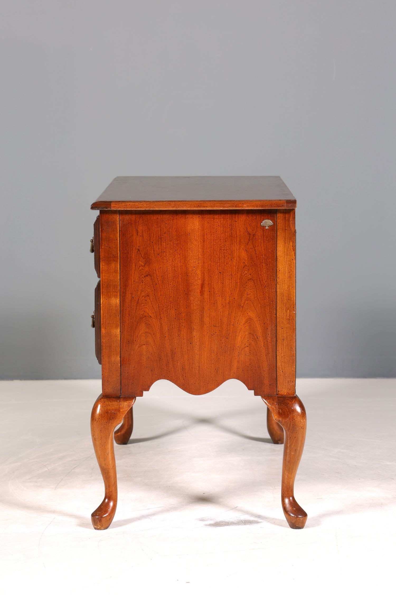 Stilvolle Kommode der Marke American Drew Inc. Antik Stil Sideboard USA Schubladenkommode