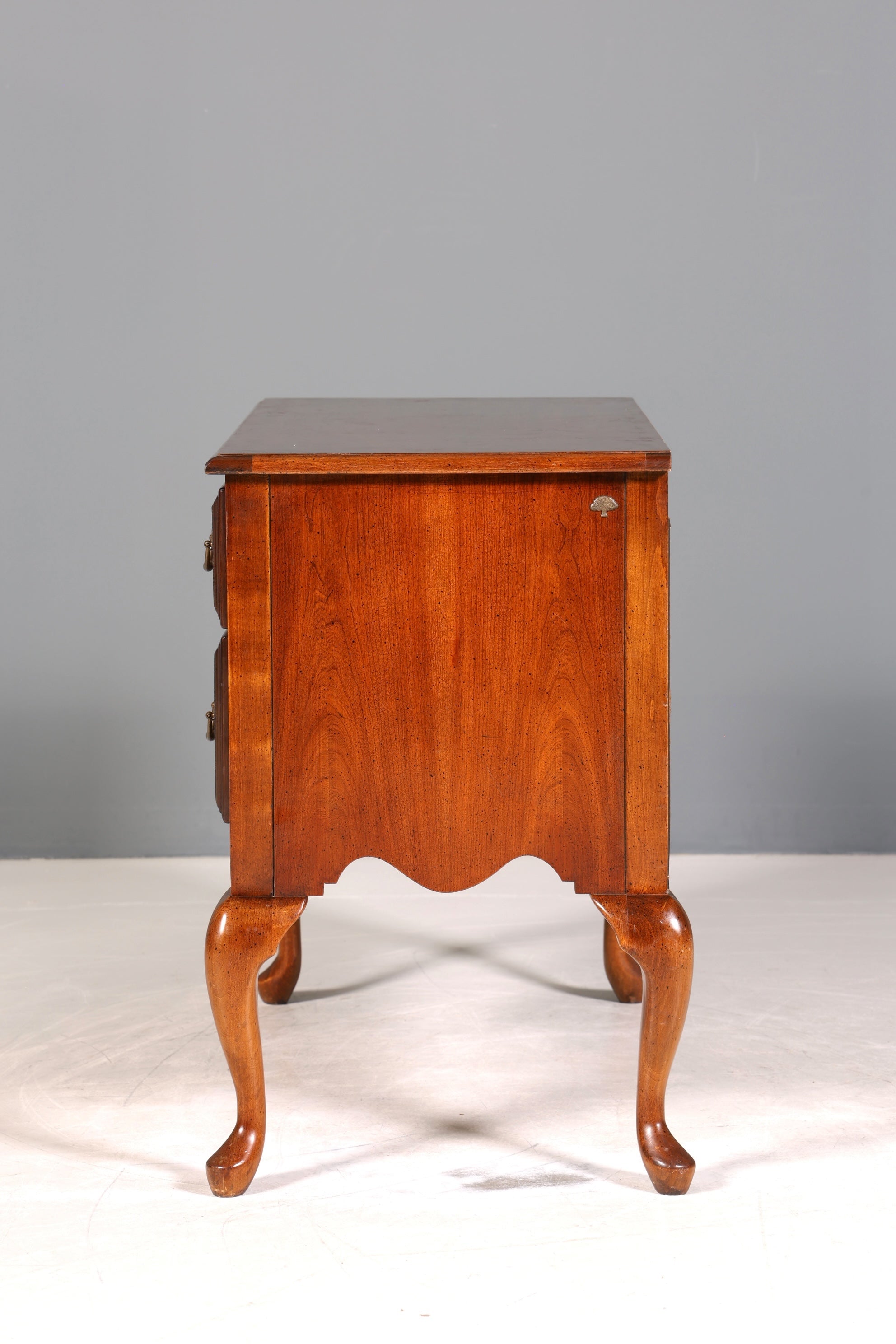 Stilvolle Kommode der Marke American Drew Inc. Antik Stil Sideboard USA Schubladenkommode