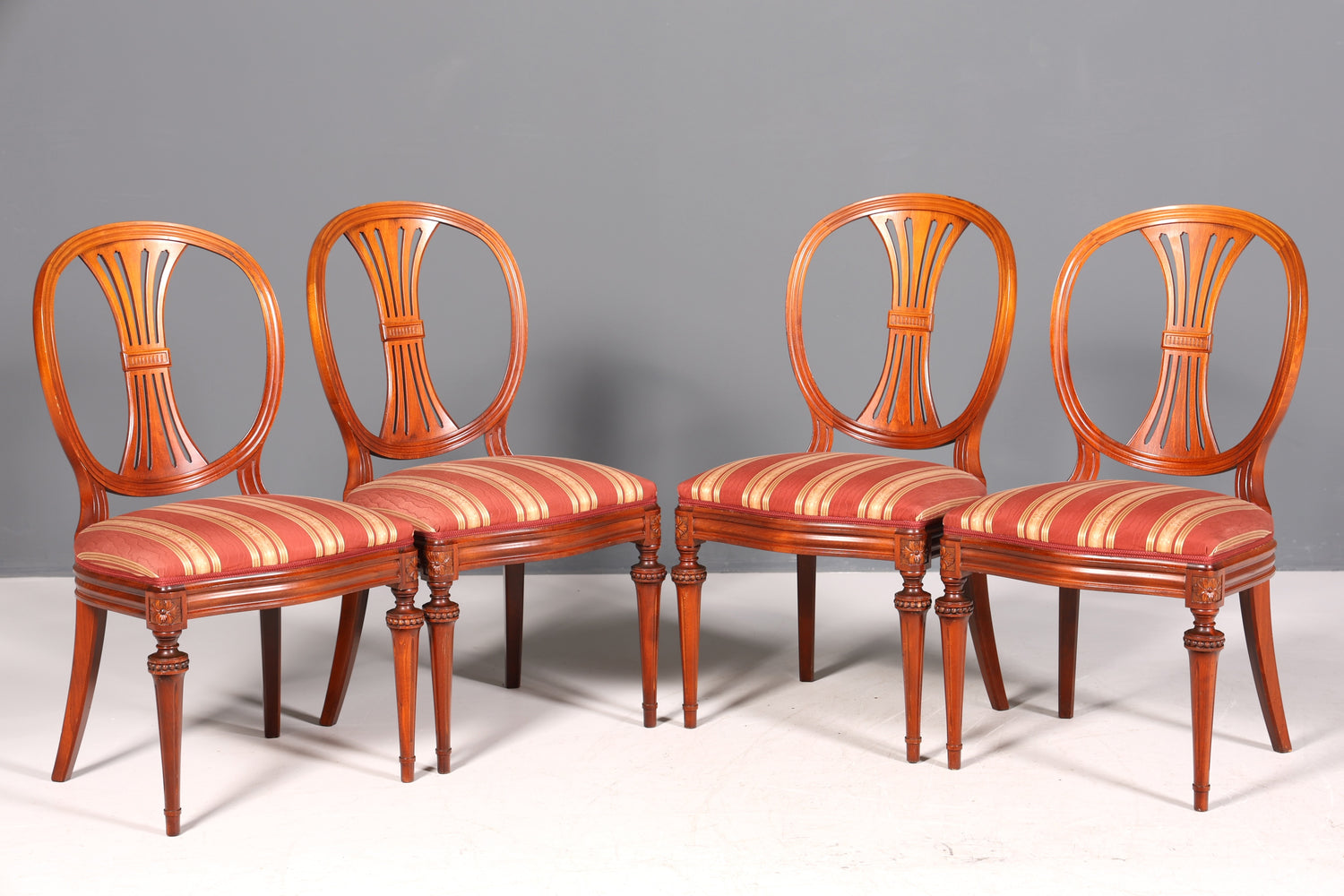 4x Edle Englische Stühle Englisch Dining Chairs Antik 60er Jahre Küchenstühle Stuhlset
