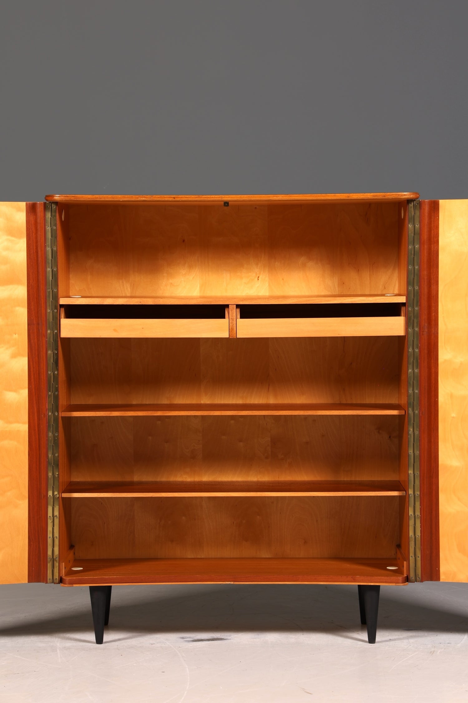 Wunderschöner Mid Century Schrank 60er Jahre Wäscheschrank Aktenschrank Kommode Kleiderschrank