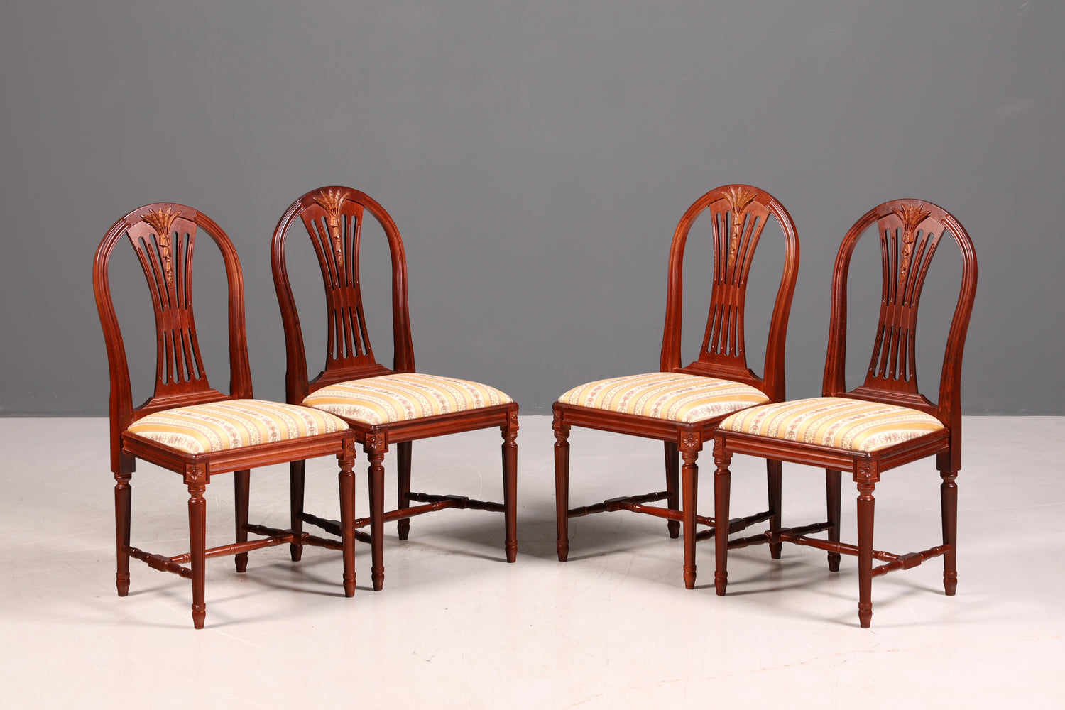 G452 Finish cm 4x Edle Englische Stühle Englisch Dining Chairs Antik 60er Jahre Küchenstühle Stuhlset (Kopie)
