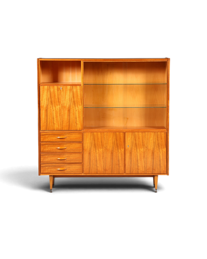 Hauptstadt Möblerei Mid Century Highboard aus Holz mit Glasschiebetüren, Schubladen und konischen Füßen im 60er Stil