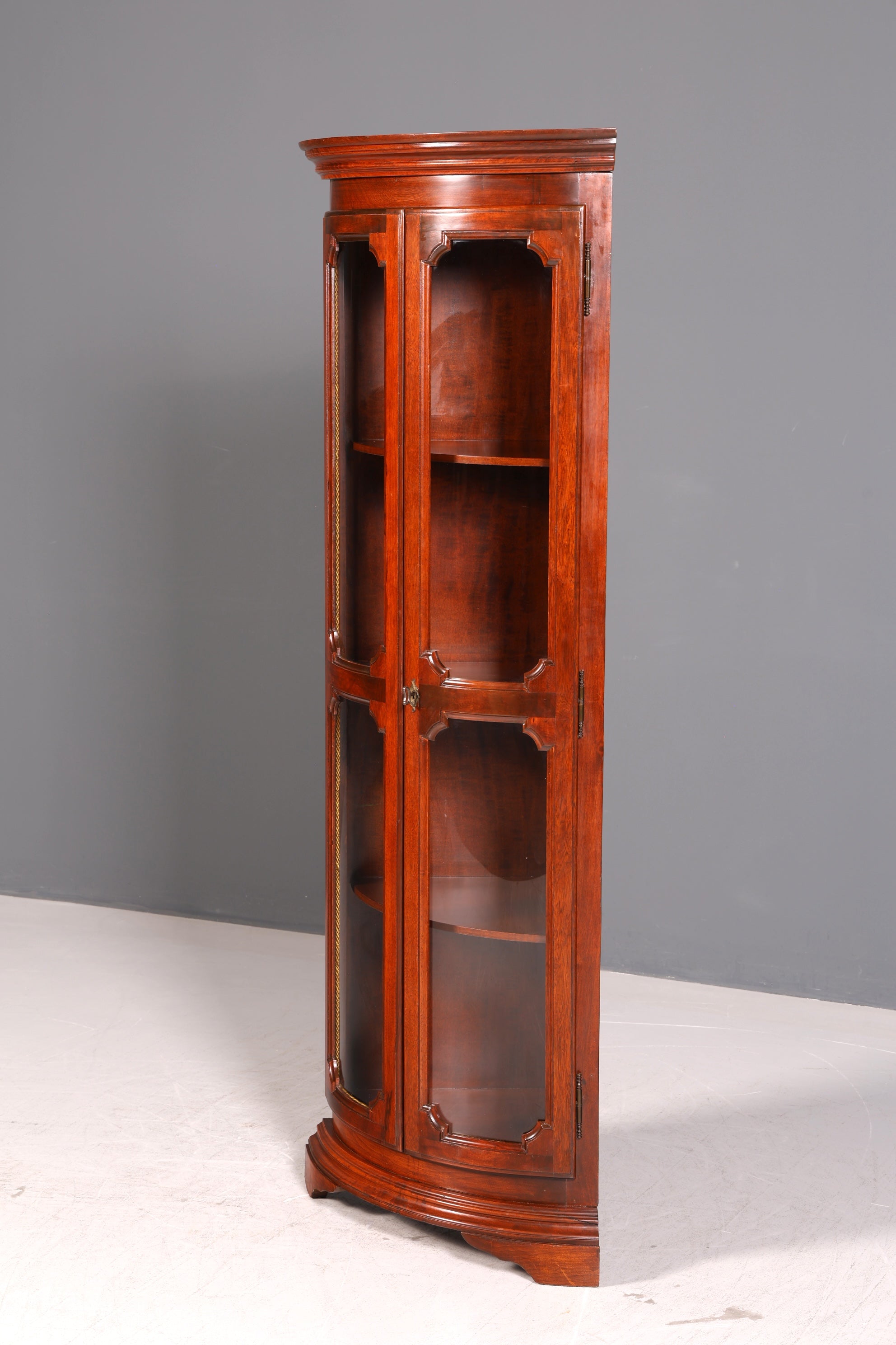 Wunderschöne Original Selva Eckvitrine Antik Stil Vitrine Schrank Geschirrschrank Glasvitrine Eckschrank 2 von 2