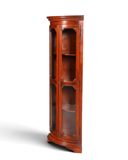 Hauptstadt Möblerei Selva Eckvitrine aus massivem Holz im antiken Stil mit geschwungener Glastür und Patina