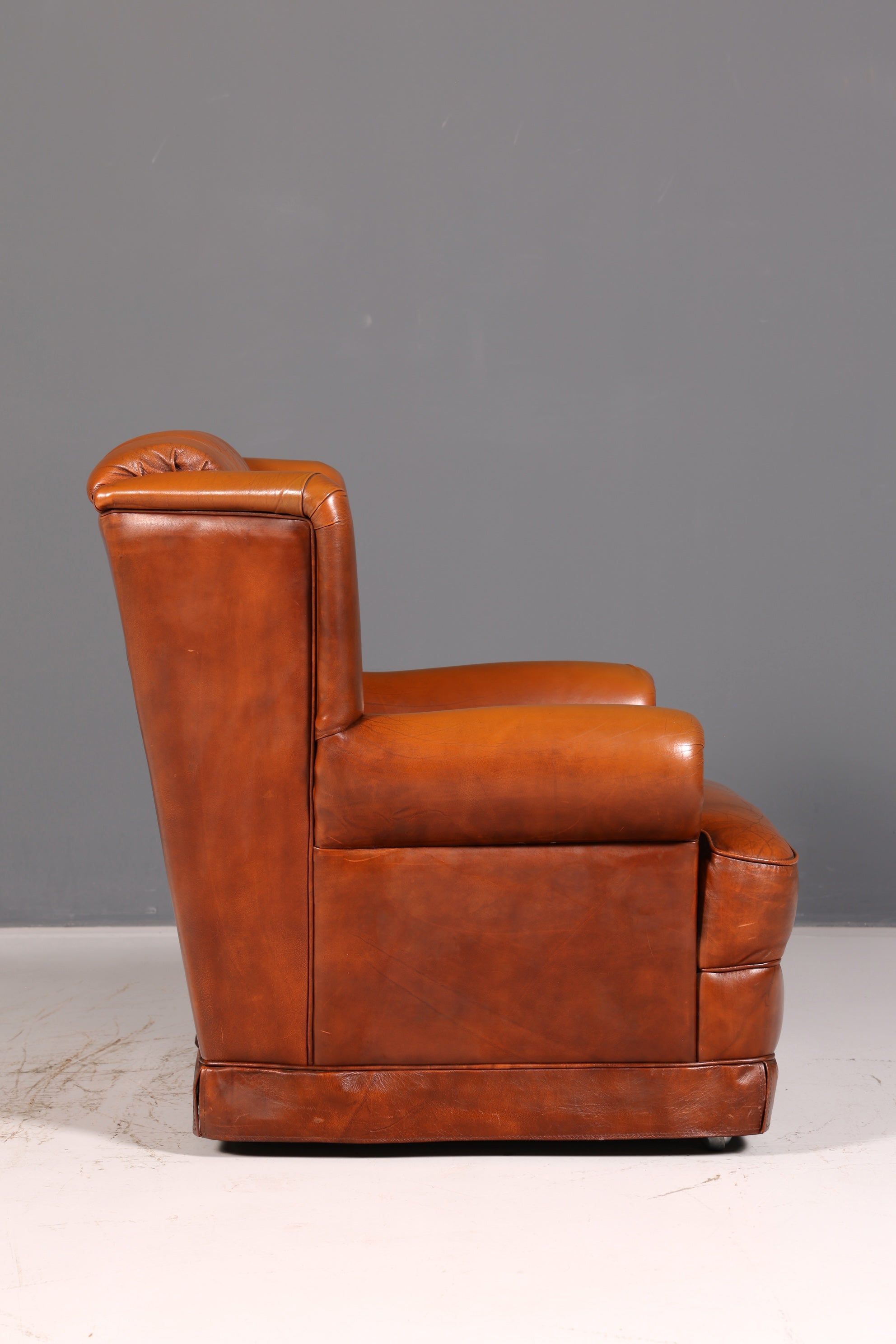 Stilvoller Original Chesterfield Sessel Englischer Armlehnsessel Cognac Echt Leder Herrensessel 1 von 2