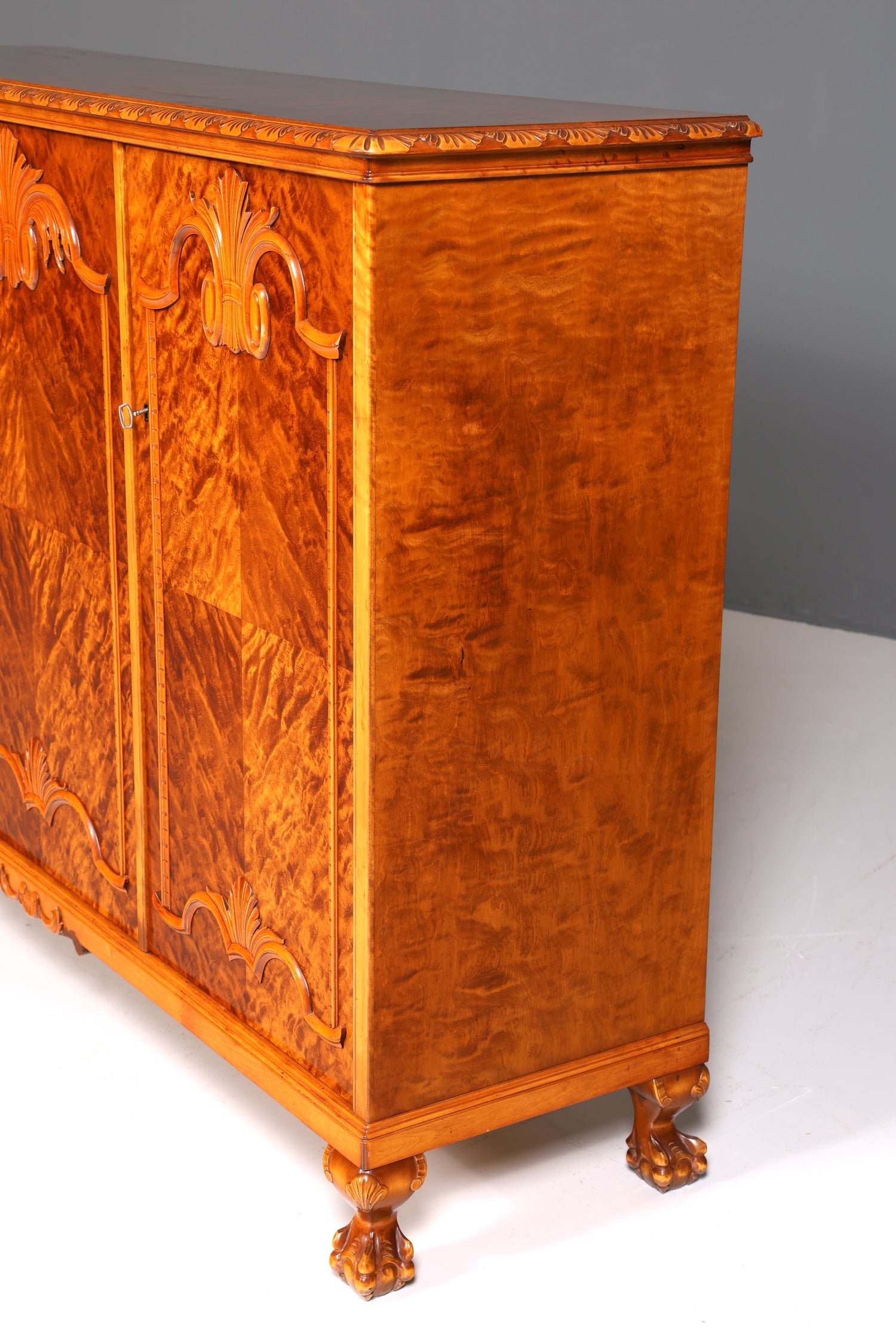 Traumhaftes Chippendale Schrank Barock Stil Highboard Antik 50s 60s Kommode