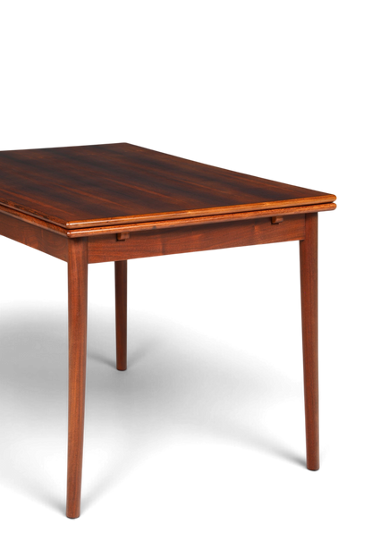 Hauptstadt Möblerei Mid Century Esstisch aus Palisander mit ausdrucksstarker Maserung und zeitlosem Design