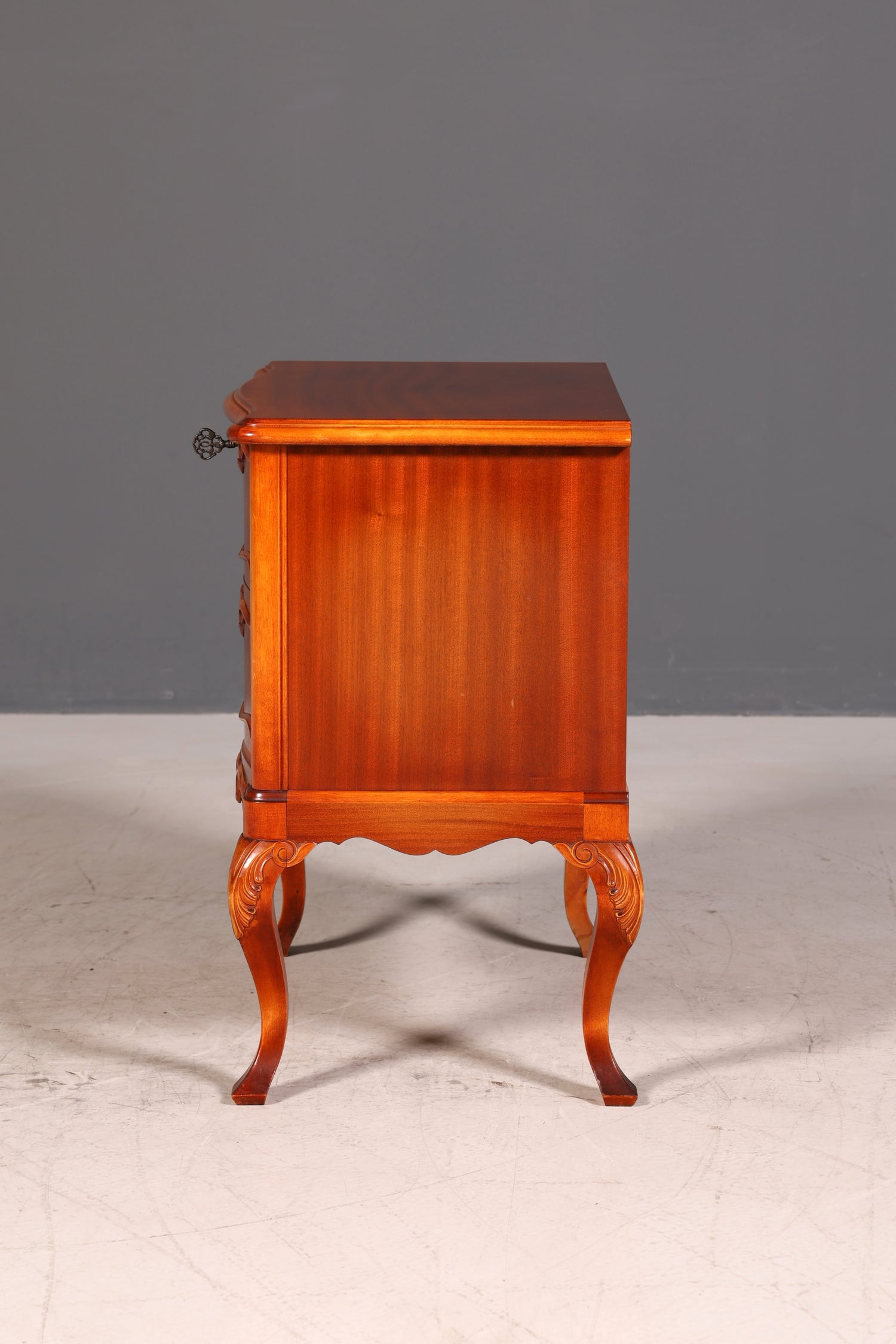 G676 Finish Wunderschöne Chippendale Kommode Barock Stil Nachttisch echt Holz Beistelltisch Ablagetisch (Kopie)