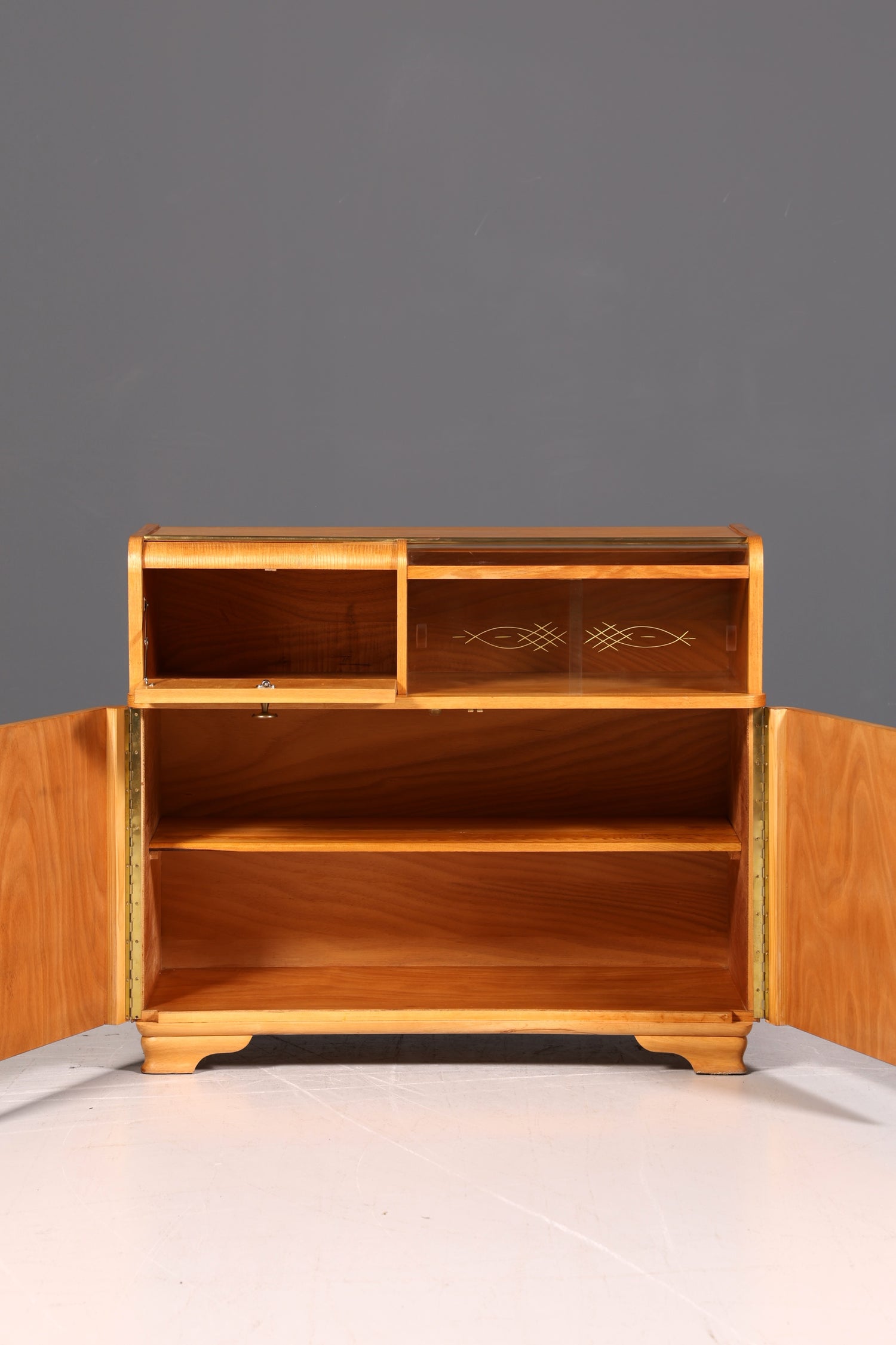 Traumhafte Mid Century Kommode Barschrank Art Deco Vintage Schrank Sideboard Teak 60s Flurkommode