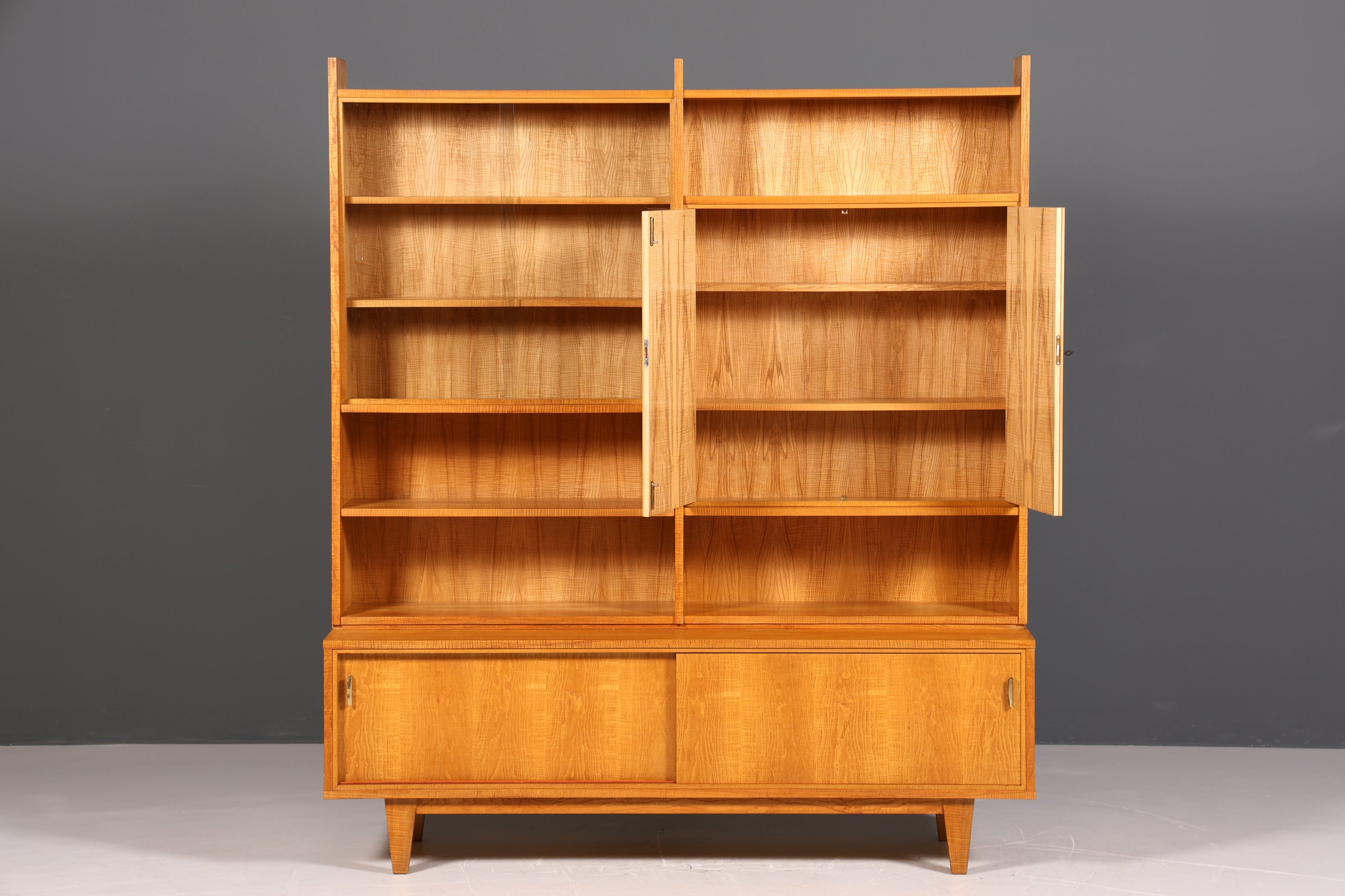 Wunderschöner XXL Mid Century Schrank Bücherregal Vintage Regal Bibliothek Vitrine Holz Bookshelf