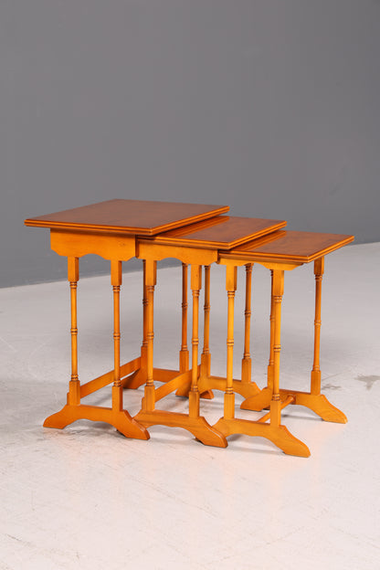 Filigranes Englisches Tisch Set Couchtisch 3er Satz Eibe Ablagetisch Beistelltisch Satztische Antik Vintage