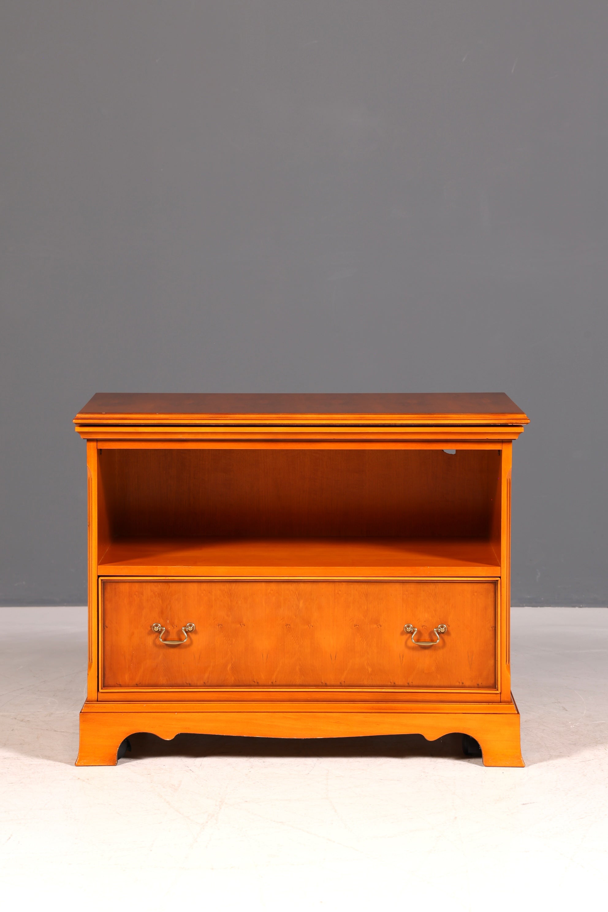 G022 Finish cm Traumhafte Englische Eibe Kommode echt Holz Schrank Antik 60er Jahre Möbel