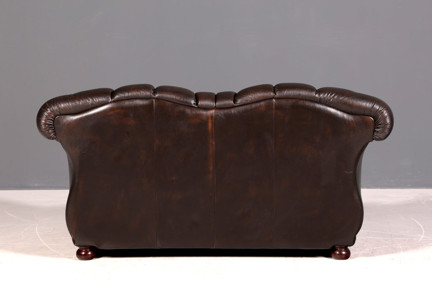 Wunderschönes Original Chesterfield 2er Sofa Englisch Herrenzimmer echt Leder 2- Sitzer Couch