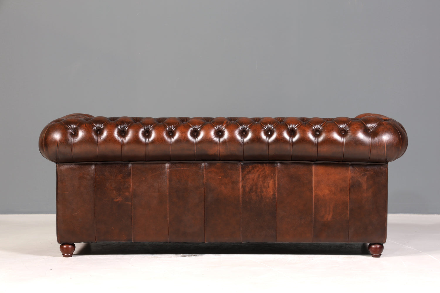 Wunderschönes Original Chesterfield Sofa 3- Sitzer echt Leder Couch Herrensofa