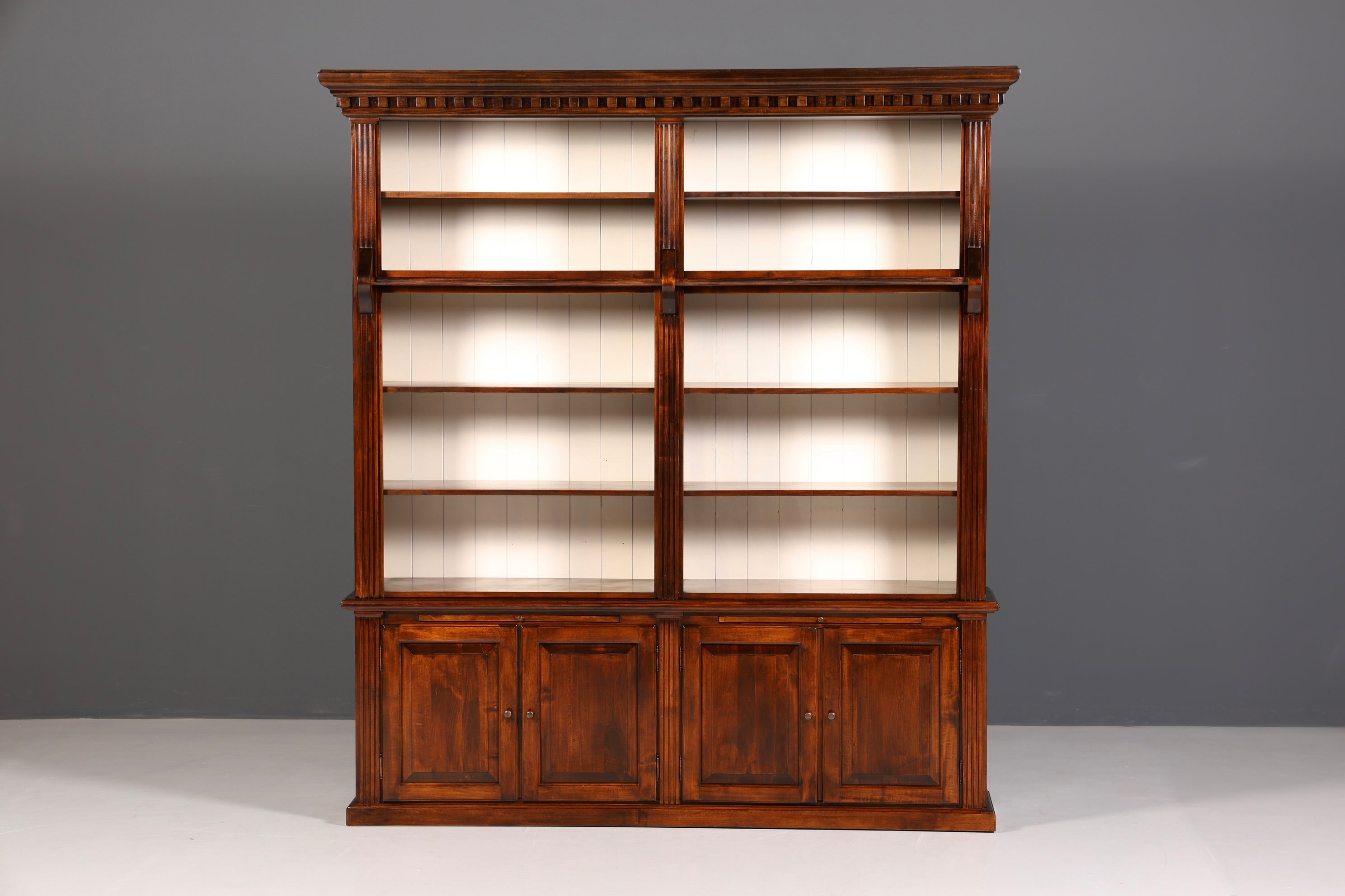 Traumhaftes massiv Holz Regal mit Leiter Kolonial Schrank Antik Stil Bücherregal Kommode Bibliothek