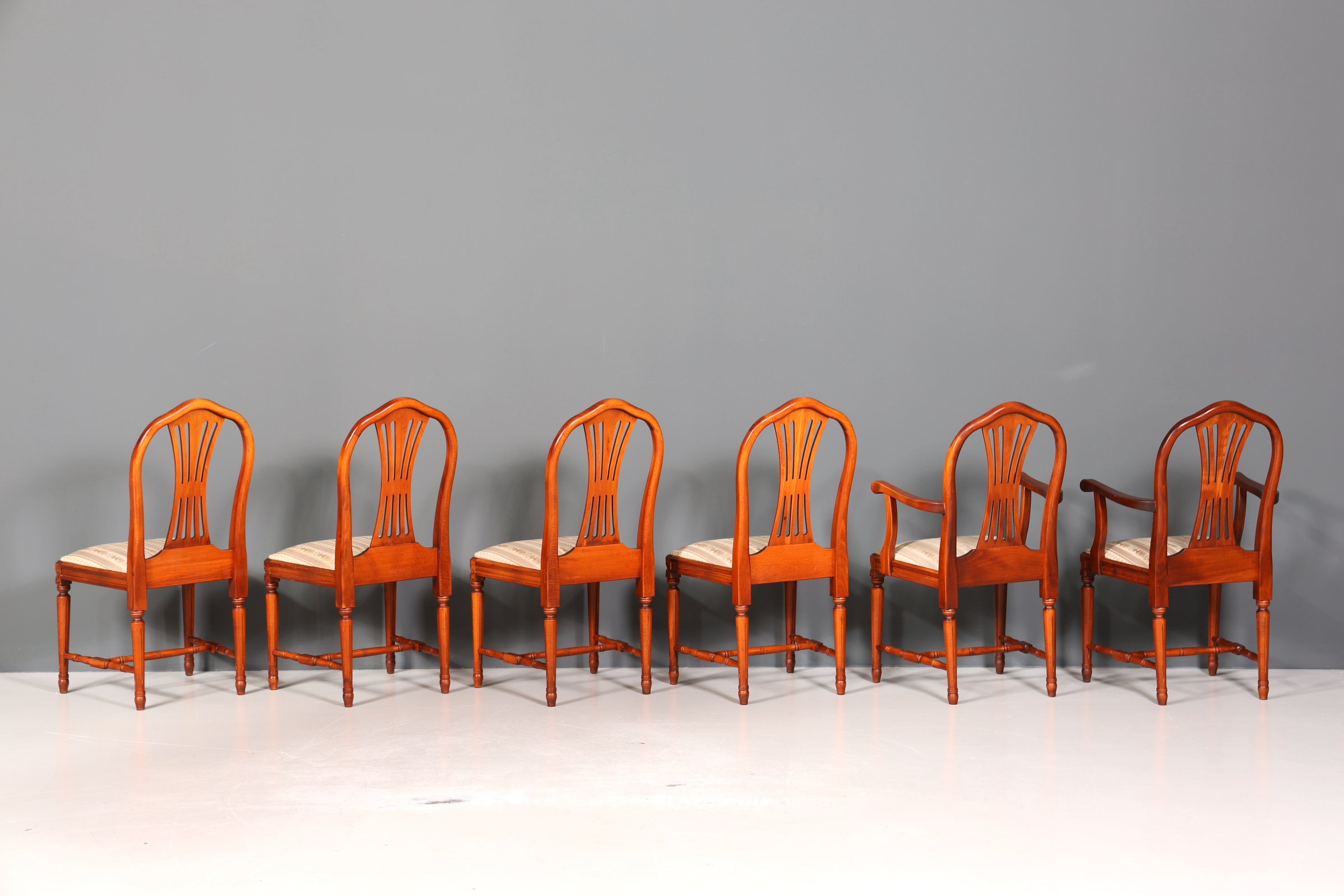 6x Traumhafte Stühle im Gustavianischer Stil Englisch Stil Küchenstühle Antik Stil Esszimmer Stuhl Set