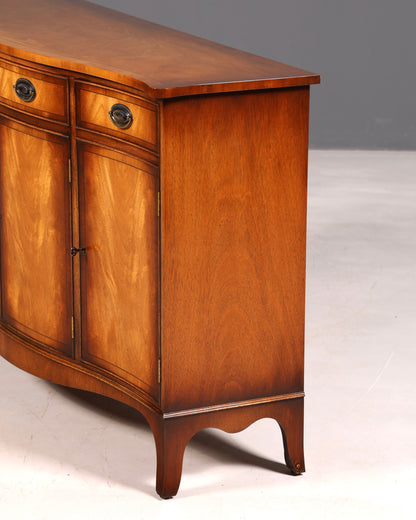 Beautiful Bevan Funnell English sideboard, Reprodux buffet cabinet, chest of drawers, credenza