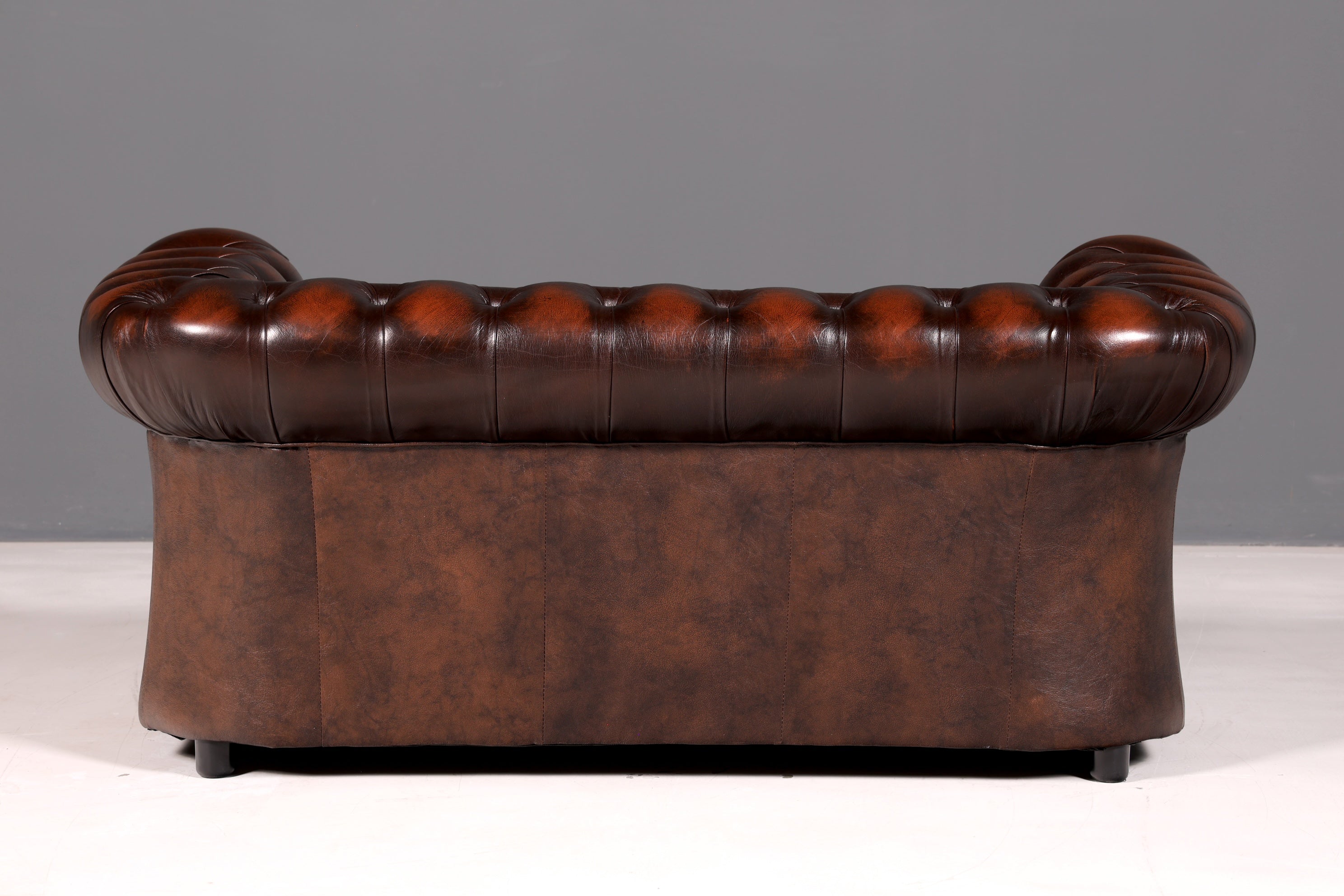 Beautiful Original Centurion Chesterfield 2-Seater Sofa, England, Genuine Leather Upholstered Sofa