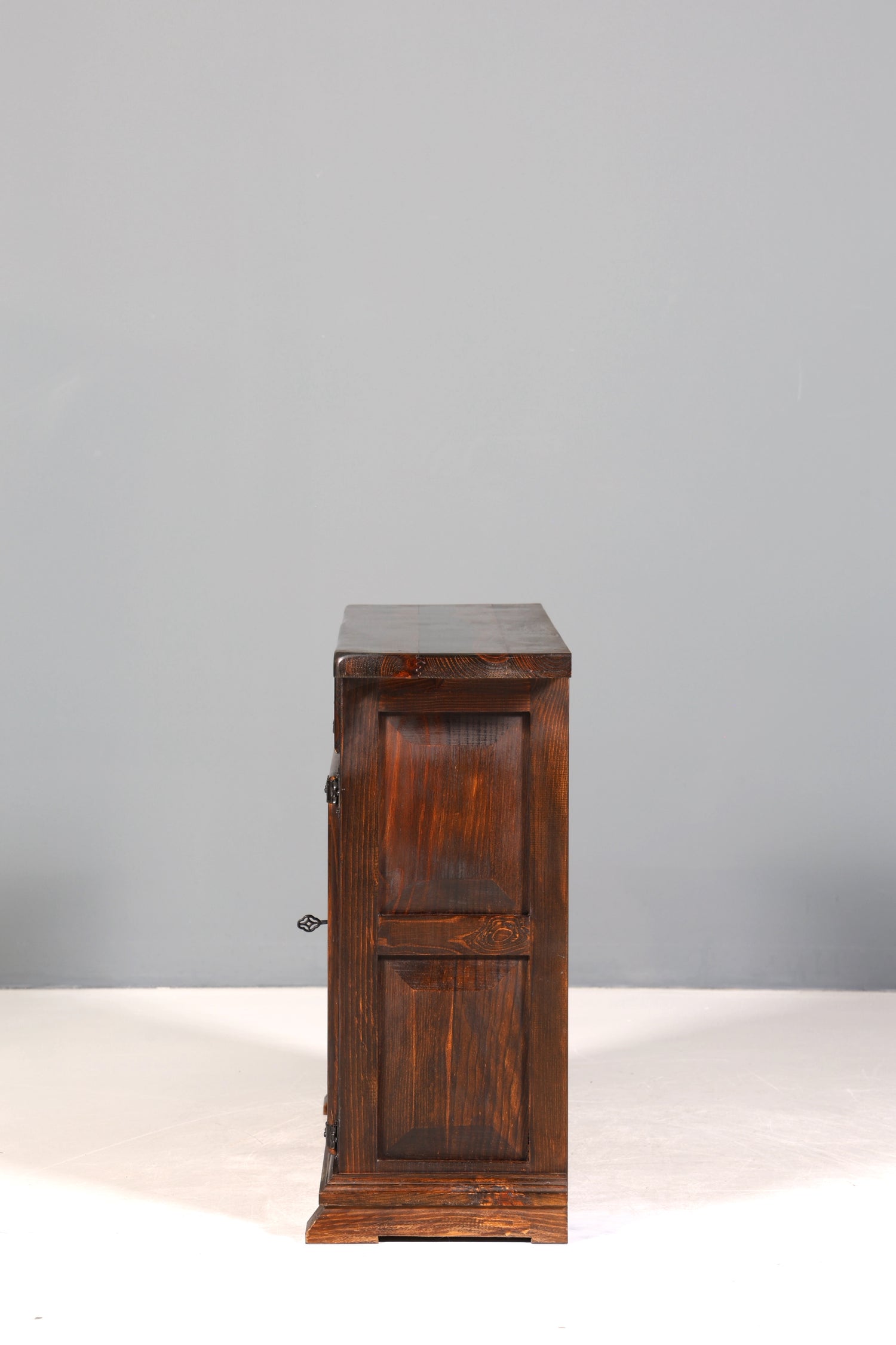 Wunderschöner Spanischer Schrank echt Holz Kommode rustikales Sideboard
