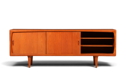 Hauptstadt Möblerei H.P. Hansen XXL Sideboard aus Teakholz im dänischen Vintage Design mit Schiebetüren