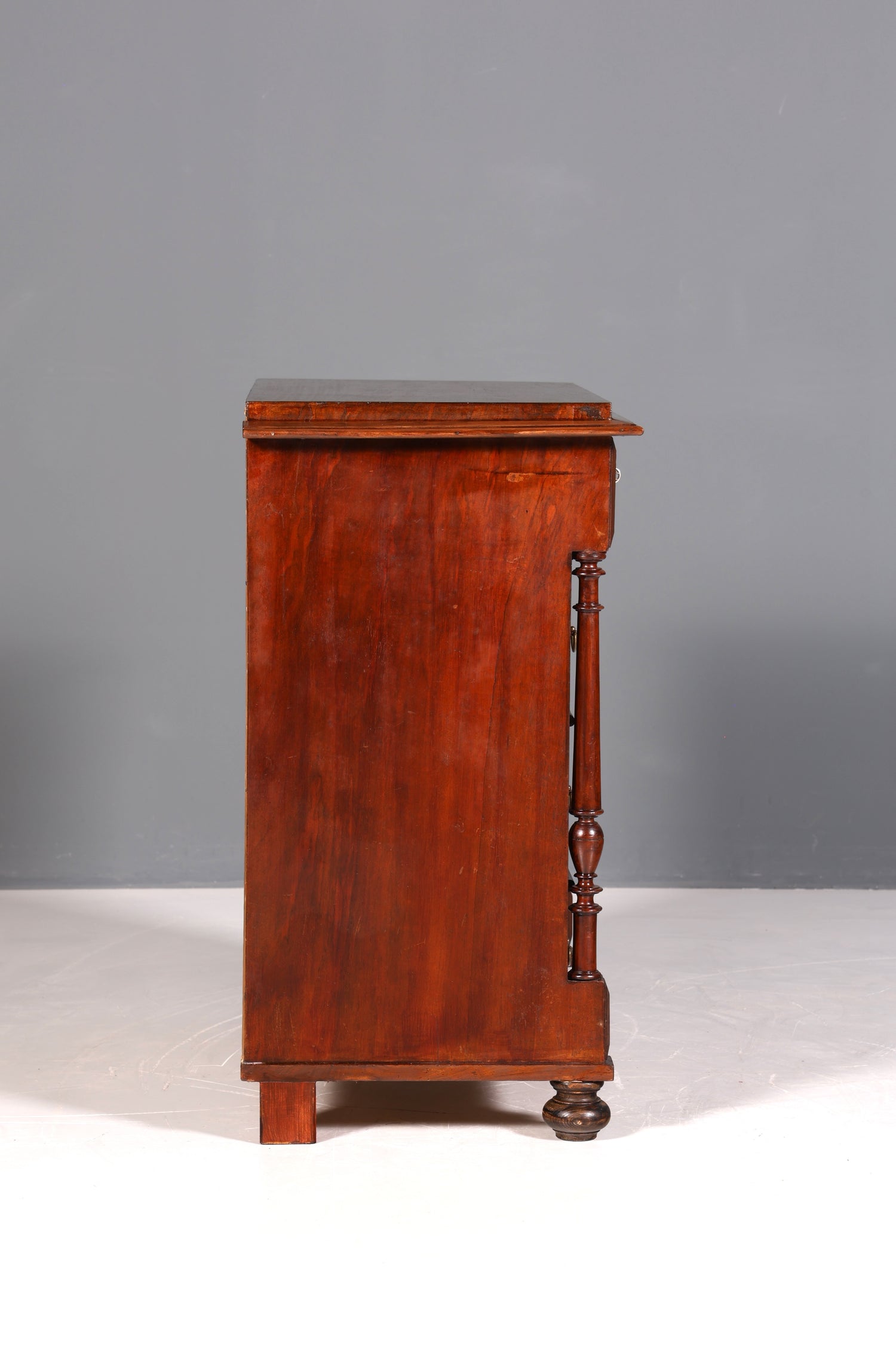 Wunderschöne Gründerzeit Kommode Louis Philippe Nussbaum Schubladenkommode um 1880