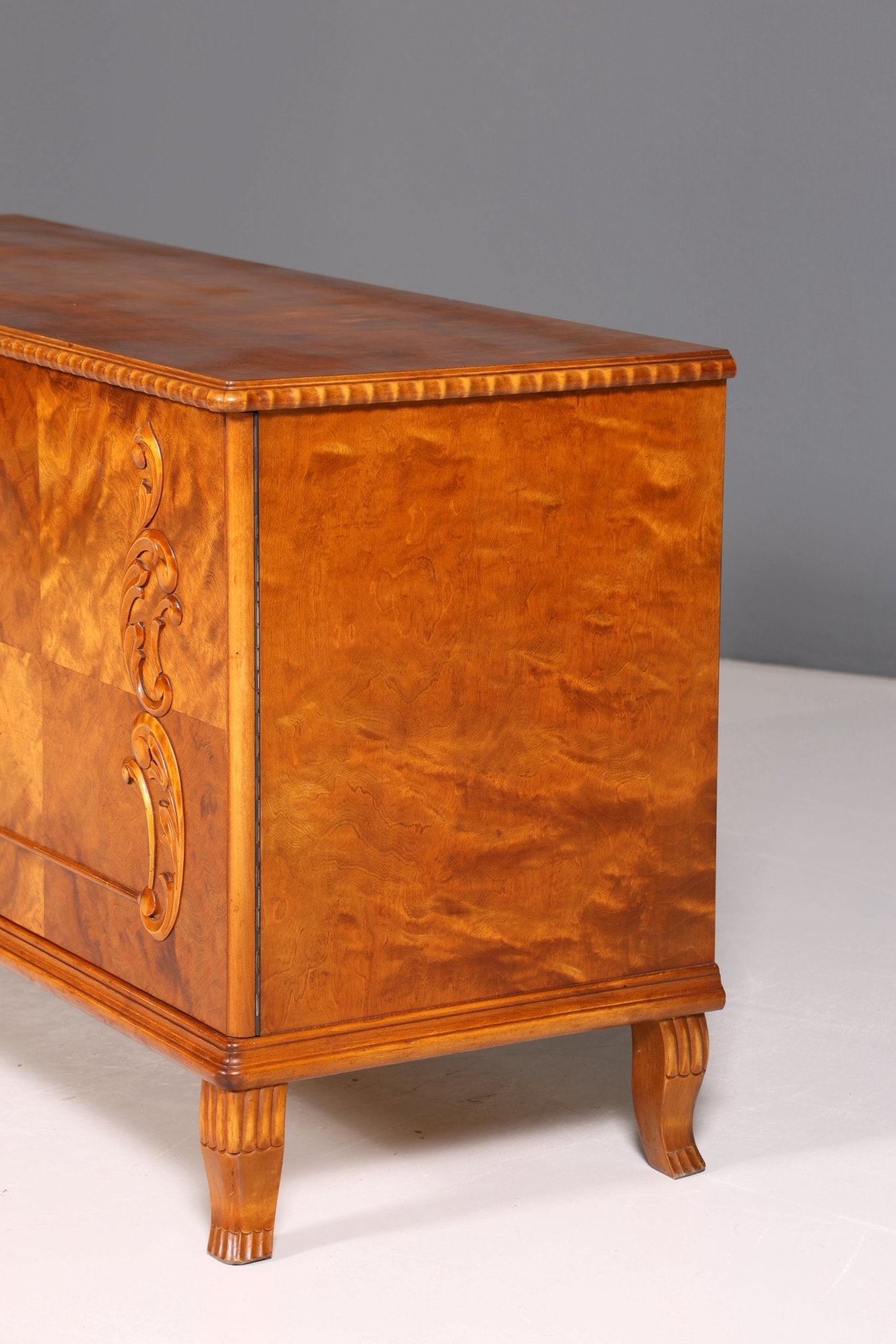 Wunderschönes Original Art Deco Sideboard Antik Schrank Birke TV Kommode um 1930