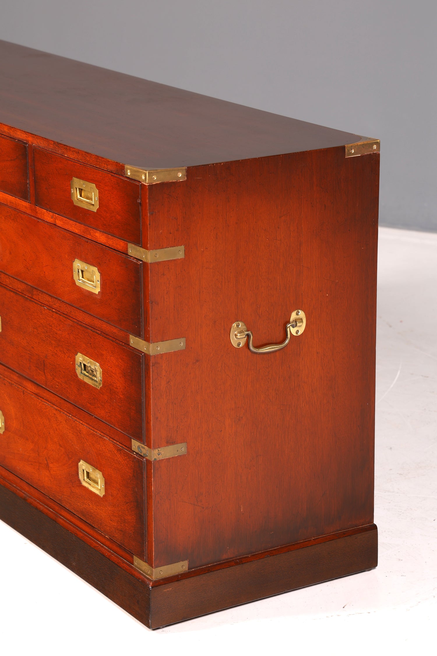 Traumhaftes Maritimes Sideboard Englische Military Chest Schiffskommode Antik Schrank Kolonial Vintage