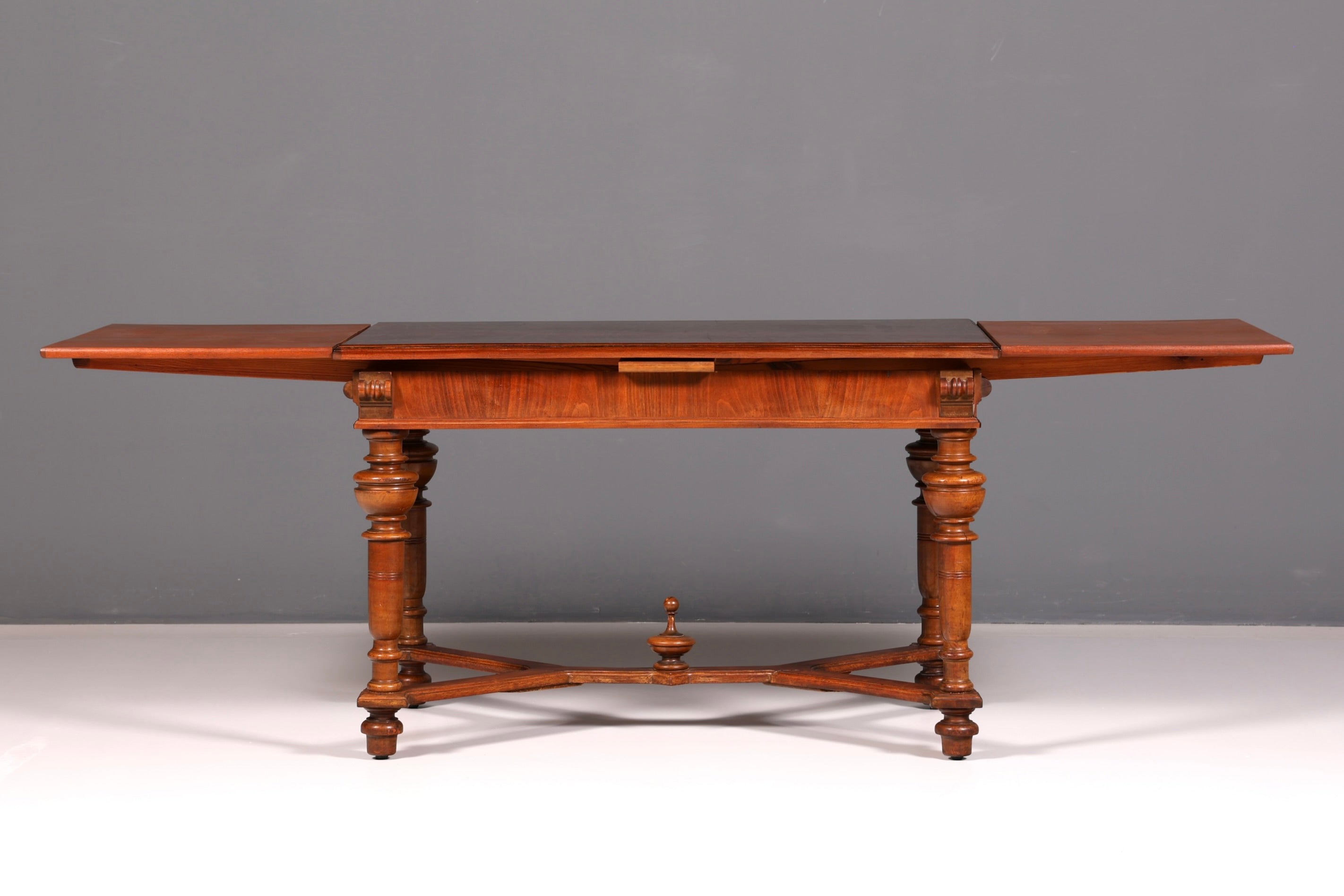 Wunderschöner Gründerzeit Esstisch Ausziehbar Massivholz Tafel Esszimmertisch Antik um 1880