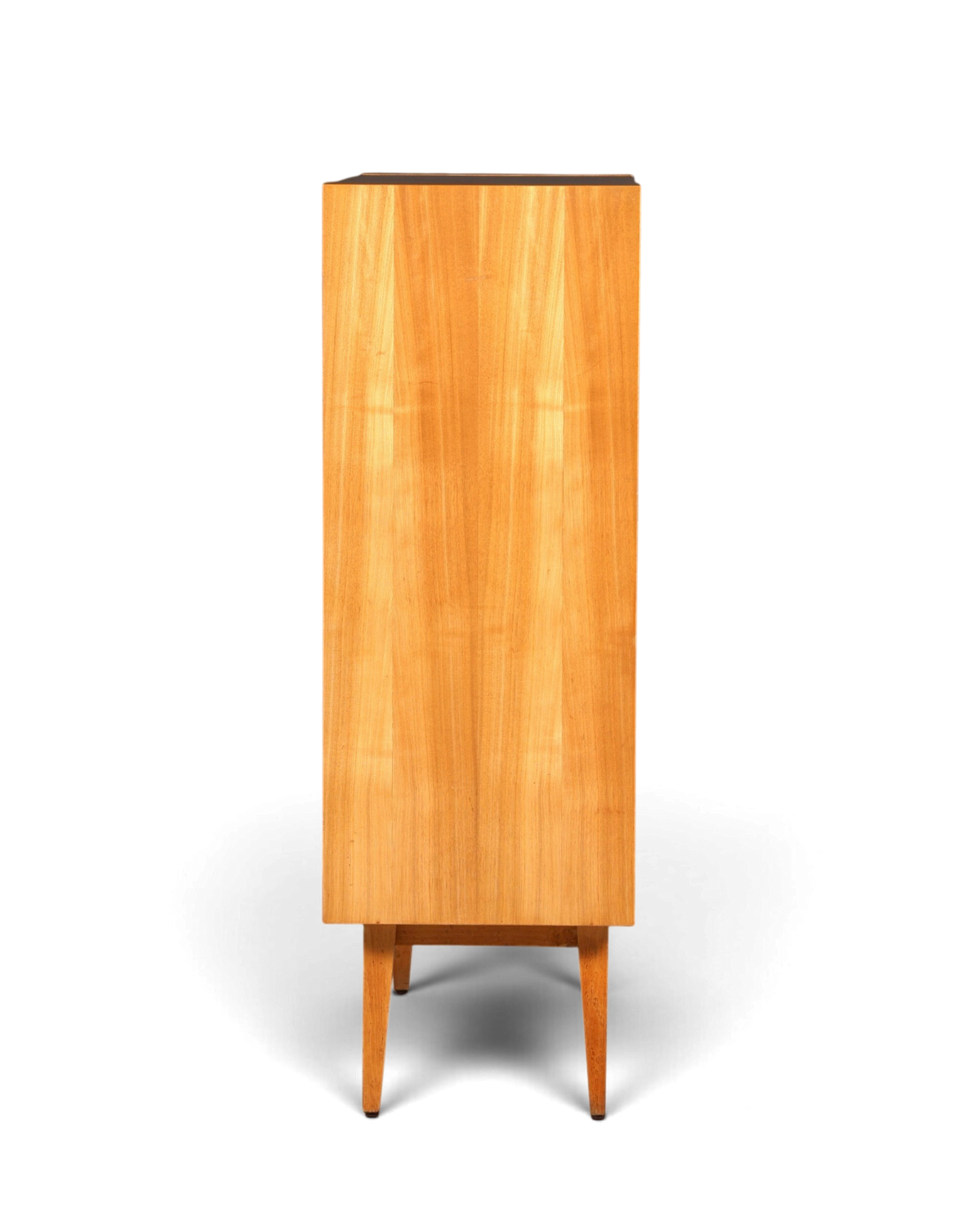Hauptstadt Möblerei Hellerau Highboard Modell 602 von Franz Ehrlich aus Holz in Vintage Mid Century Optik Seitenansicht