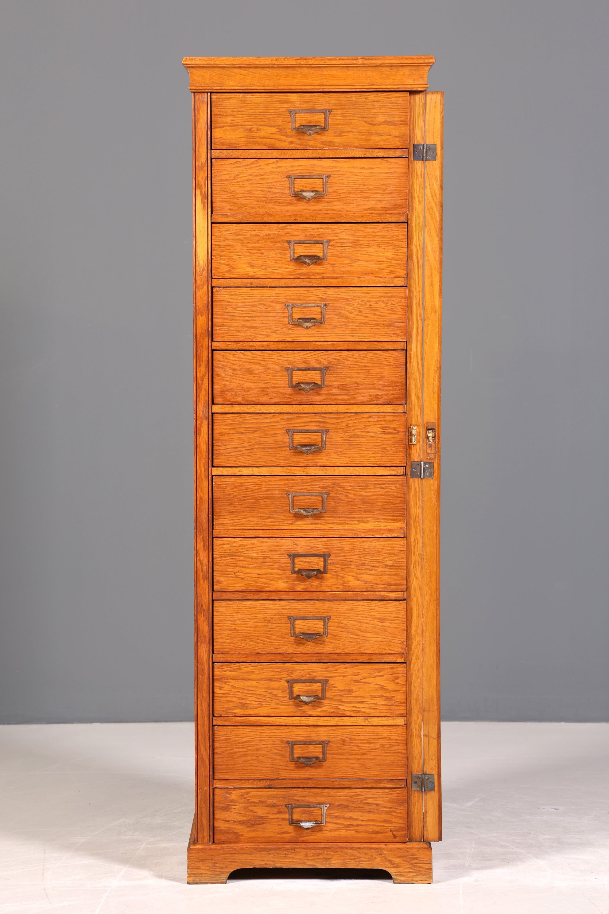 Wunderschöne Mid Century Kommode Bauhaus Vertiko Apothekerschrank Art Deco Büro Aktenschrank