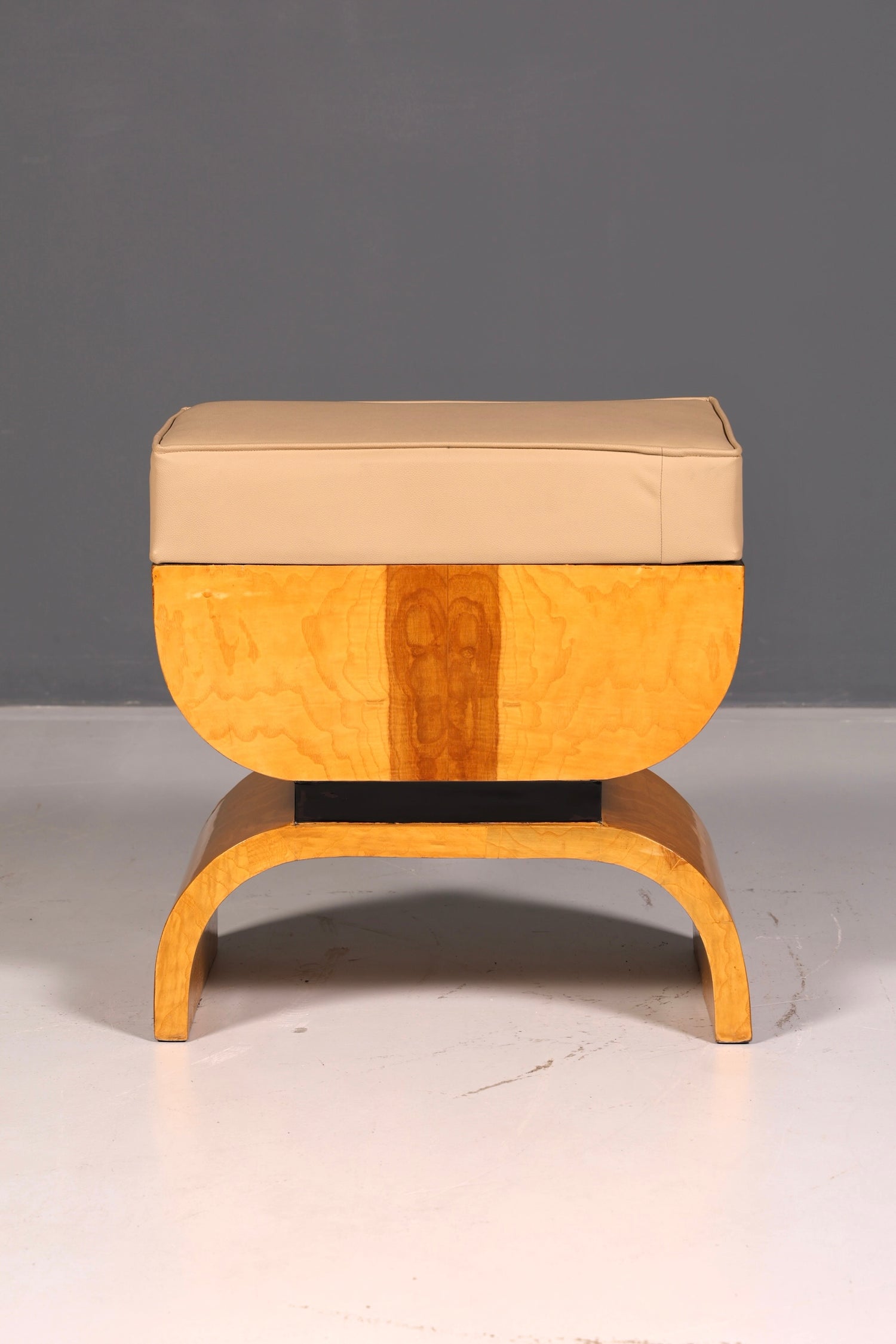 Wunderschöner Hocker im Art Deco Stil Birke Sitzhocker Fußhocker Fußbank Antik Vintage